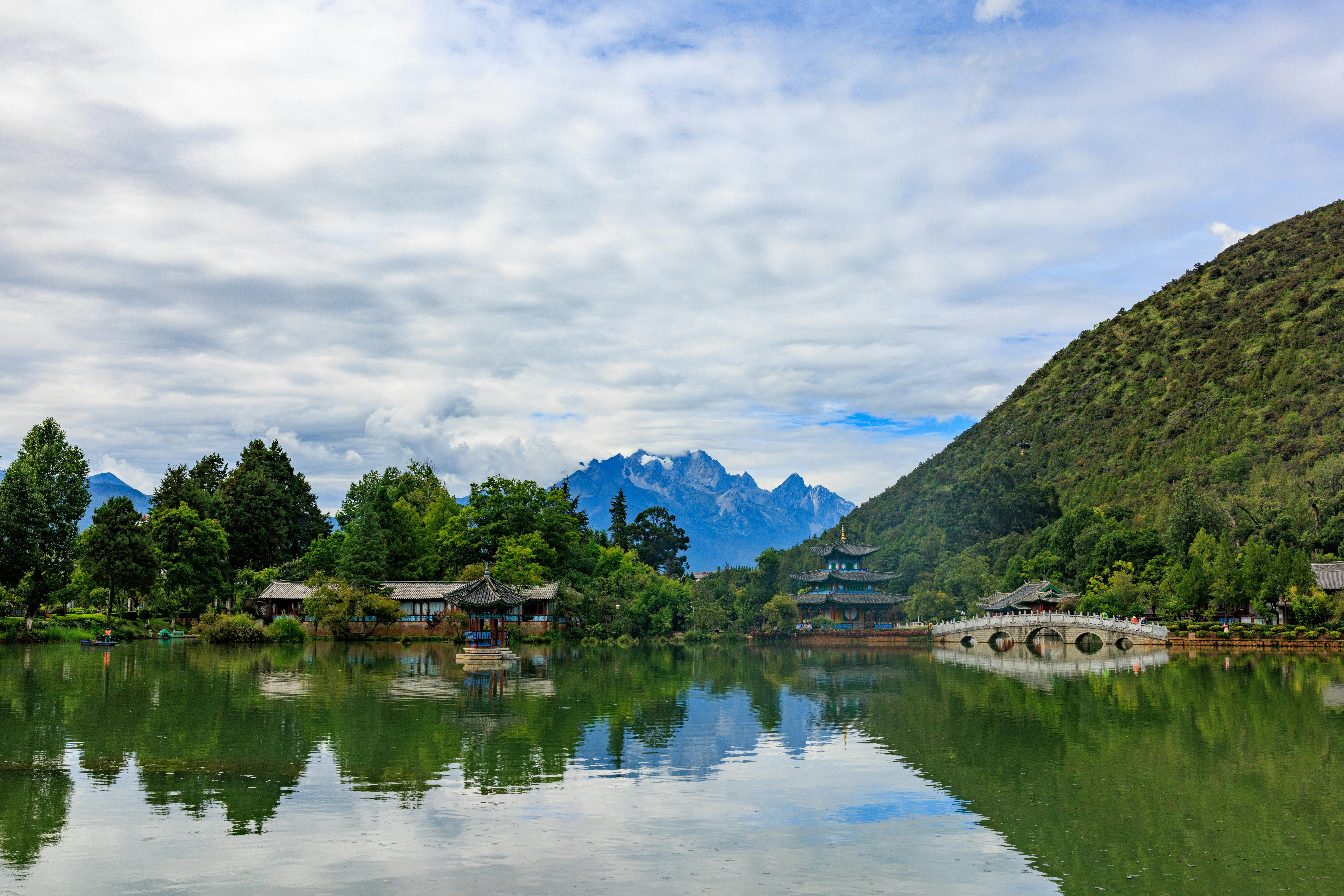 國際：特朗普稱與習近平會談成功 解決稀土問題 明年計劃訪華