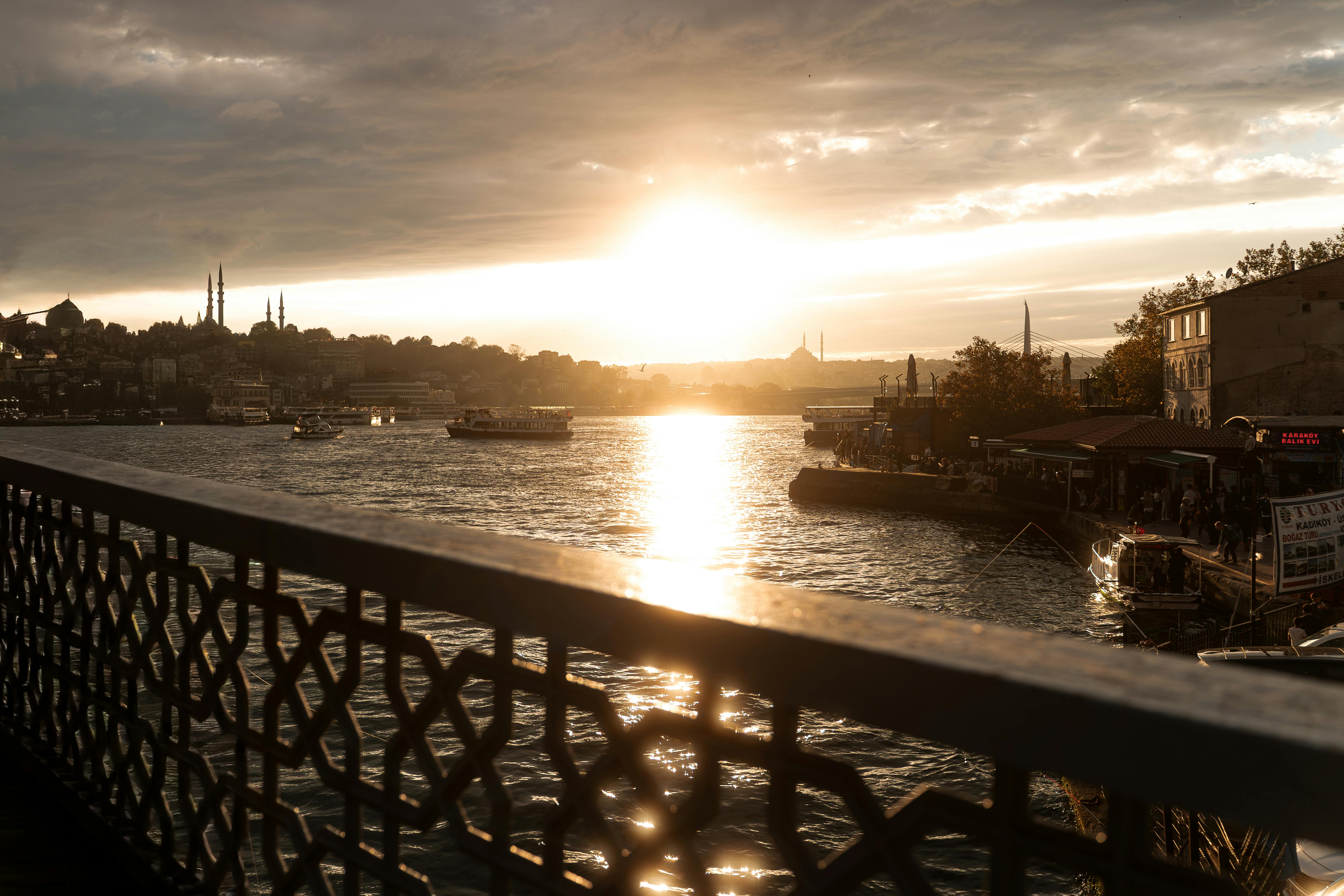 財經：財報前夕微軟Azure與365大當機 緊急搶修中