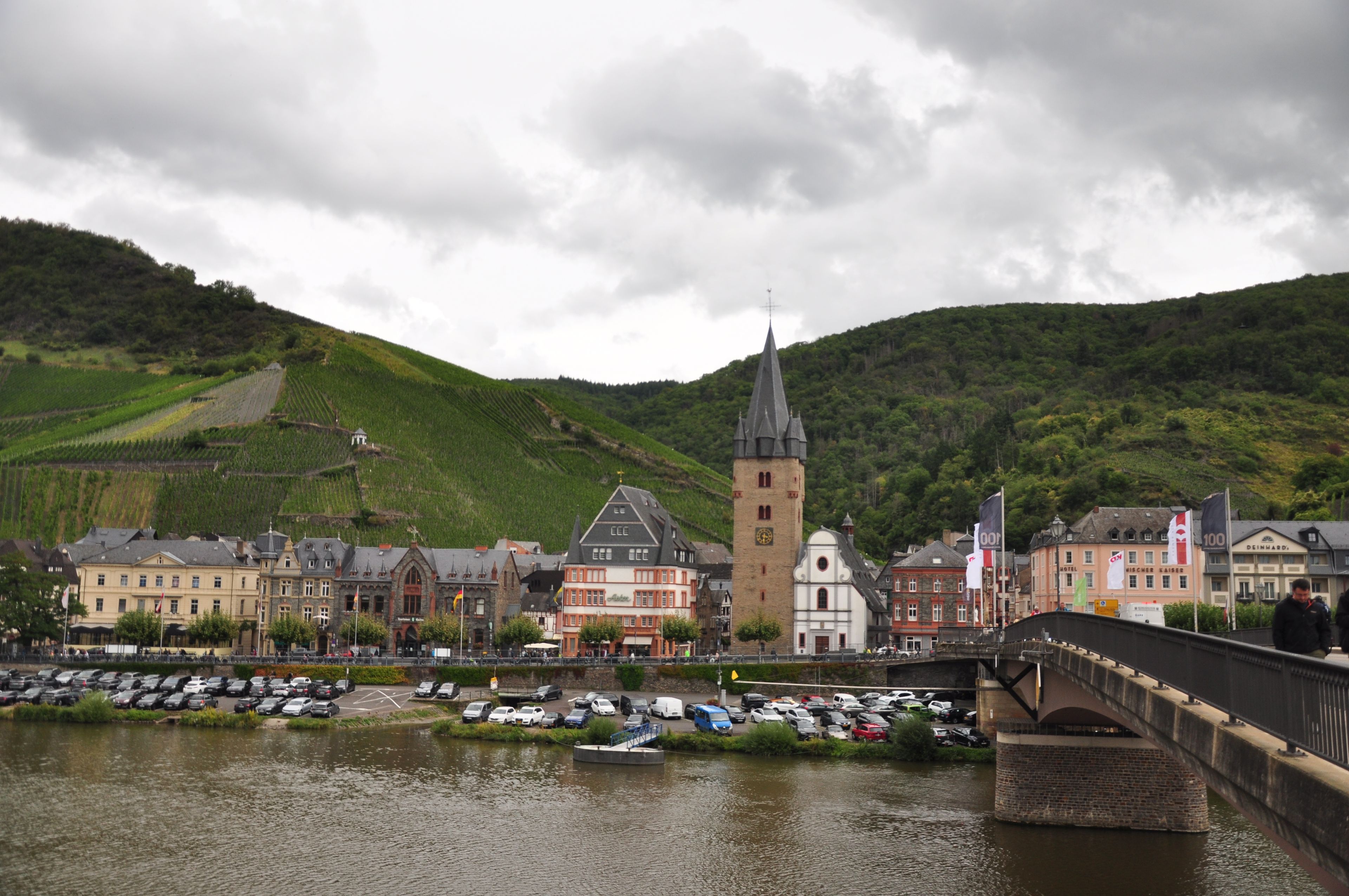 Mosel Valley morning river fog