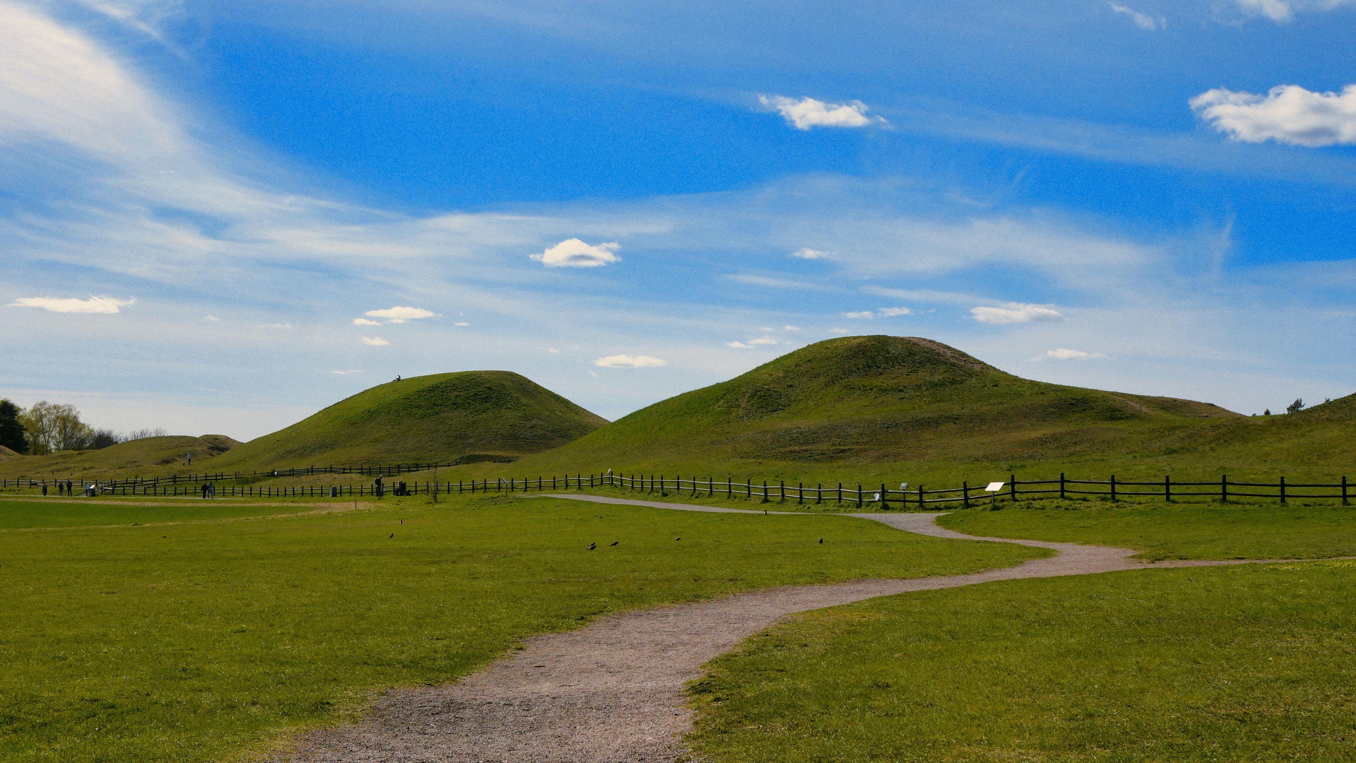 gamla uppsala sweden burial mounds viking kings ancient sacred site grass hills