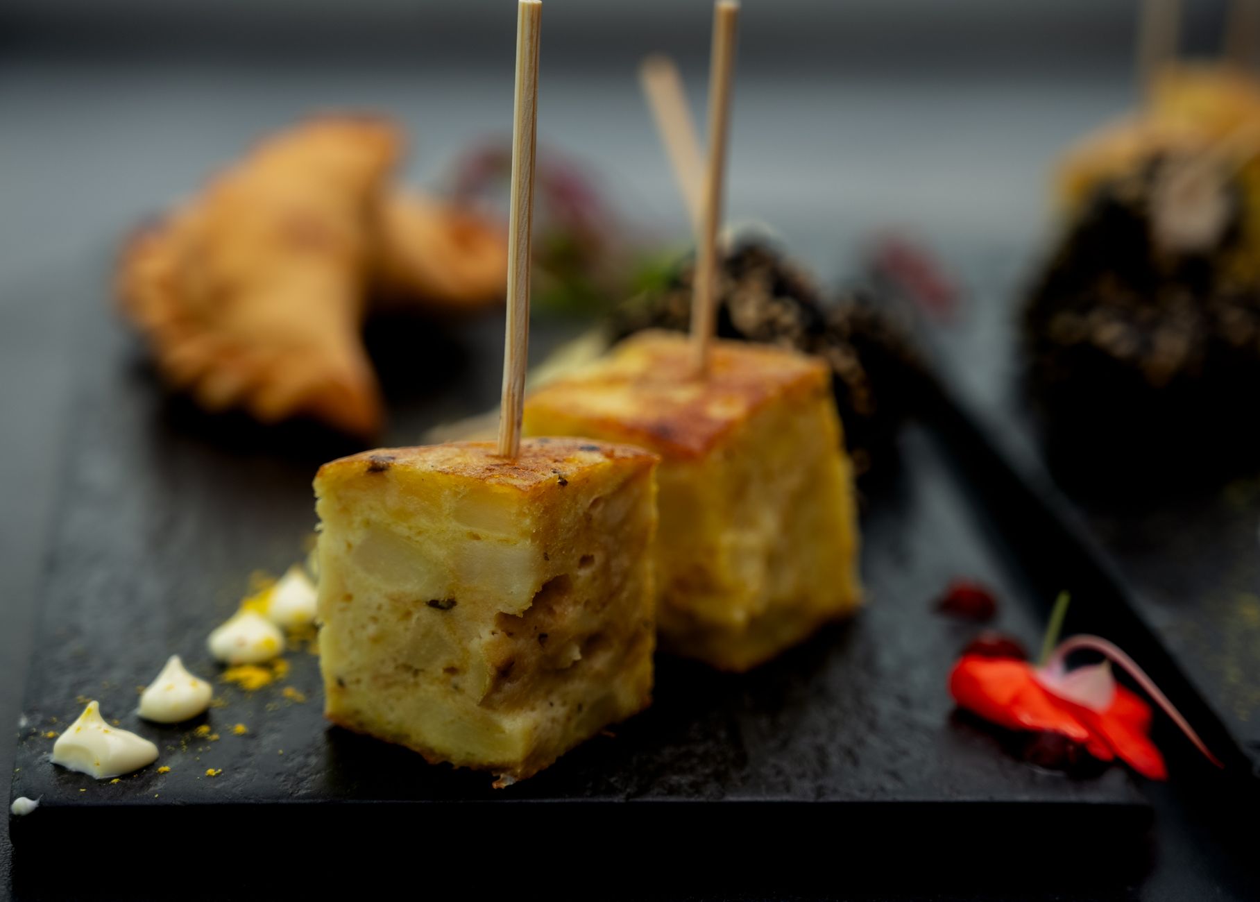 Tortilla de Patatas con Cebolla Caramelizada