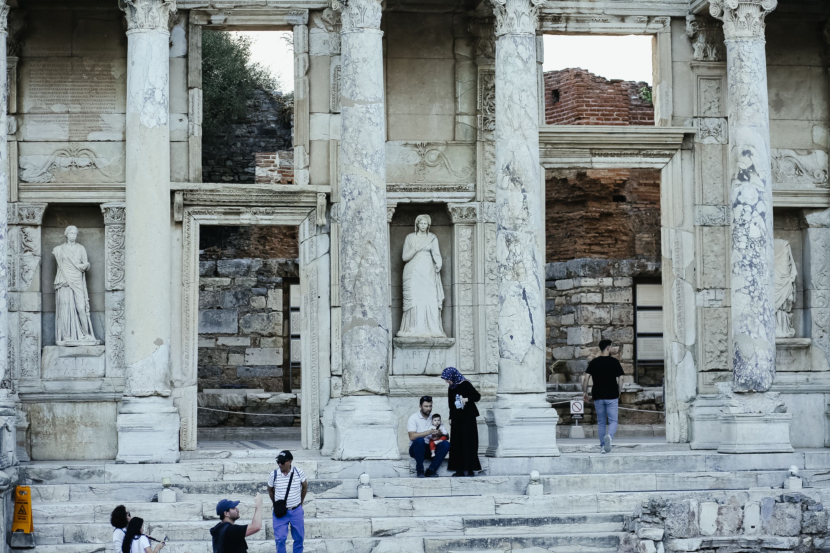 Ancient Roman Ruins with Visitors at Ephesus · Free Stock Photo