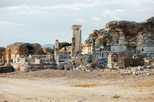 Free Explore the historic stone ruins with towering columns, showcasing the remnants of ancient architecture. Stock Photo