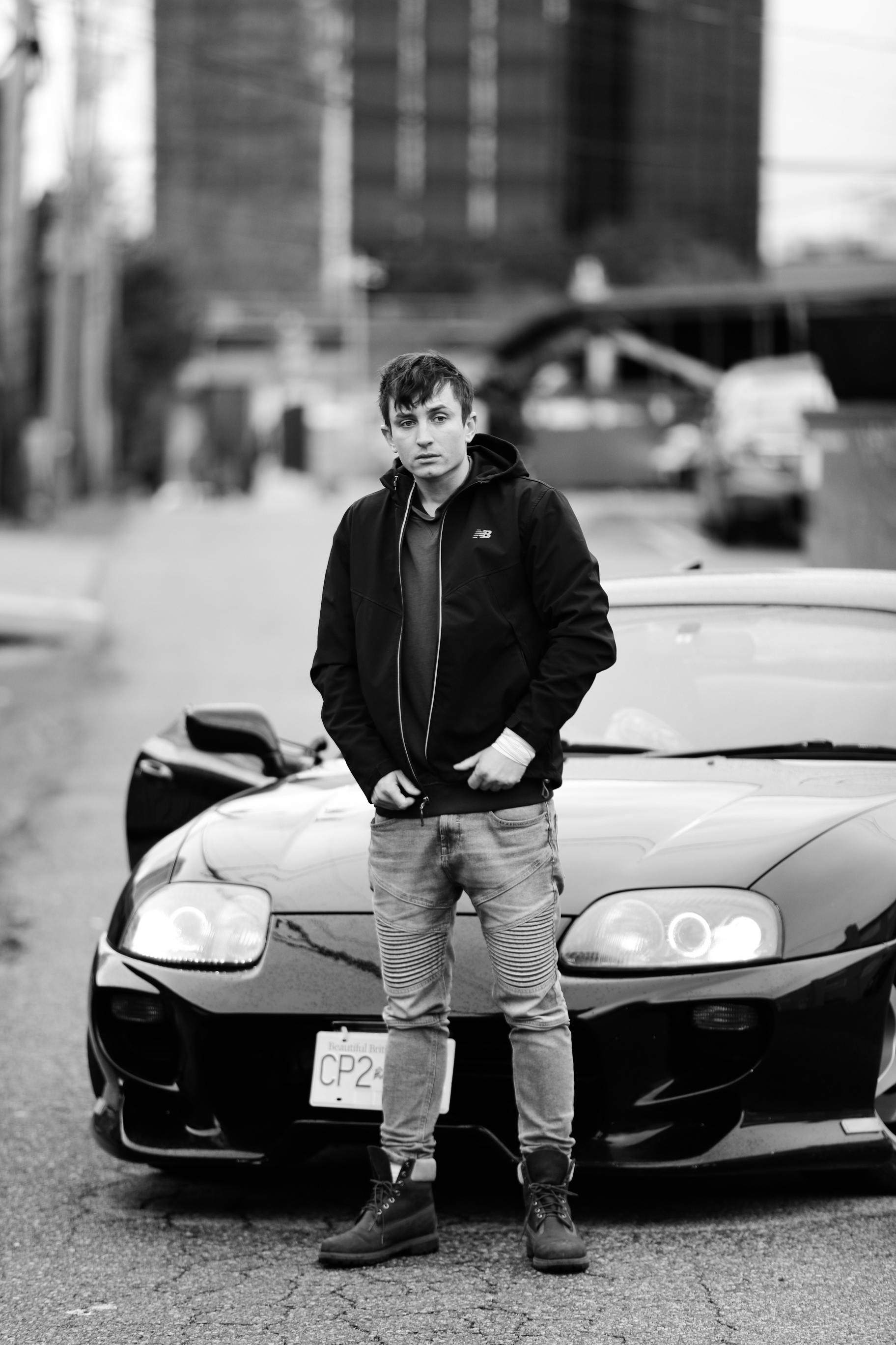 De franc Foto d'estoc gratuïta de a l'aire lliure, adult jove, amb caputxa Foto d'estoc