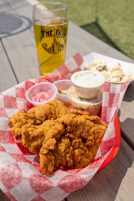 fried chicken coleslaw side dish