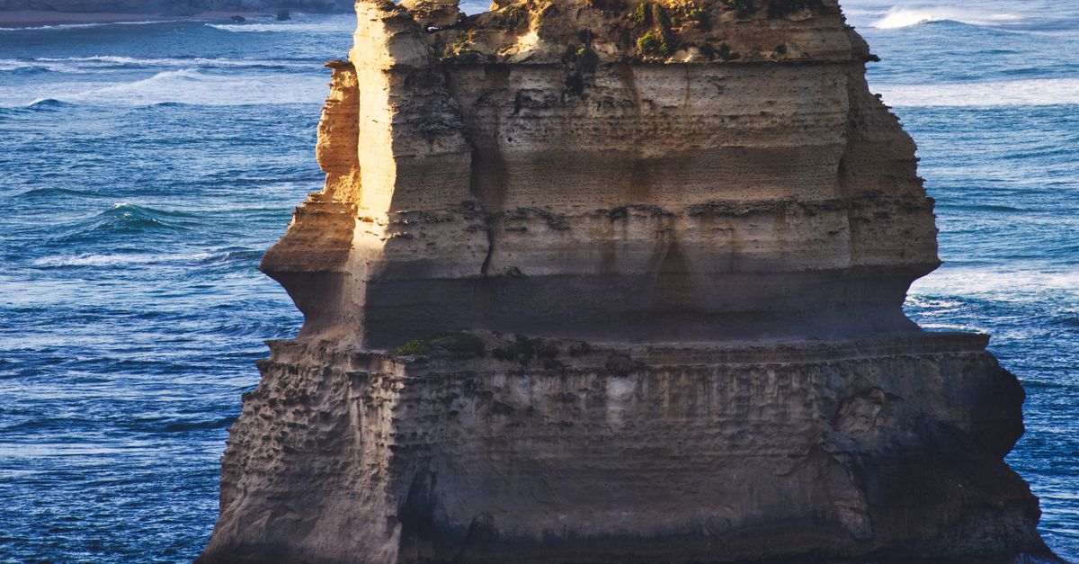 Stunning Limestone Stack at Twelve Apostles Coast · Free Stock Photo