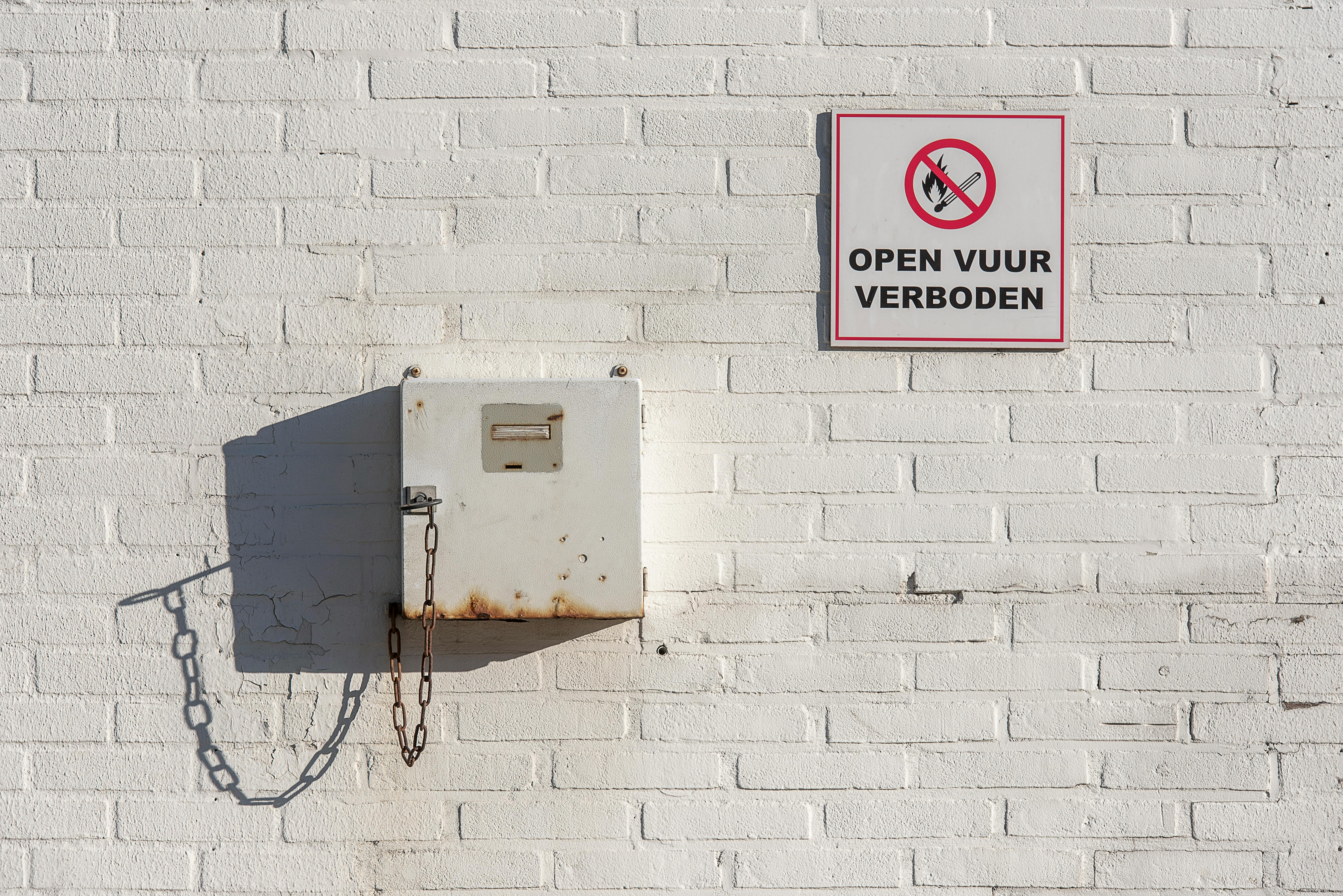 政治：約翰遜警告勿響應特朗普結束核活動要求