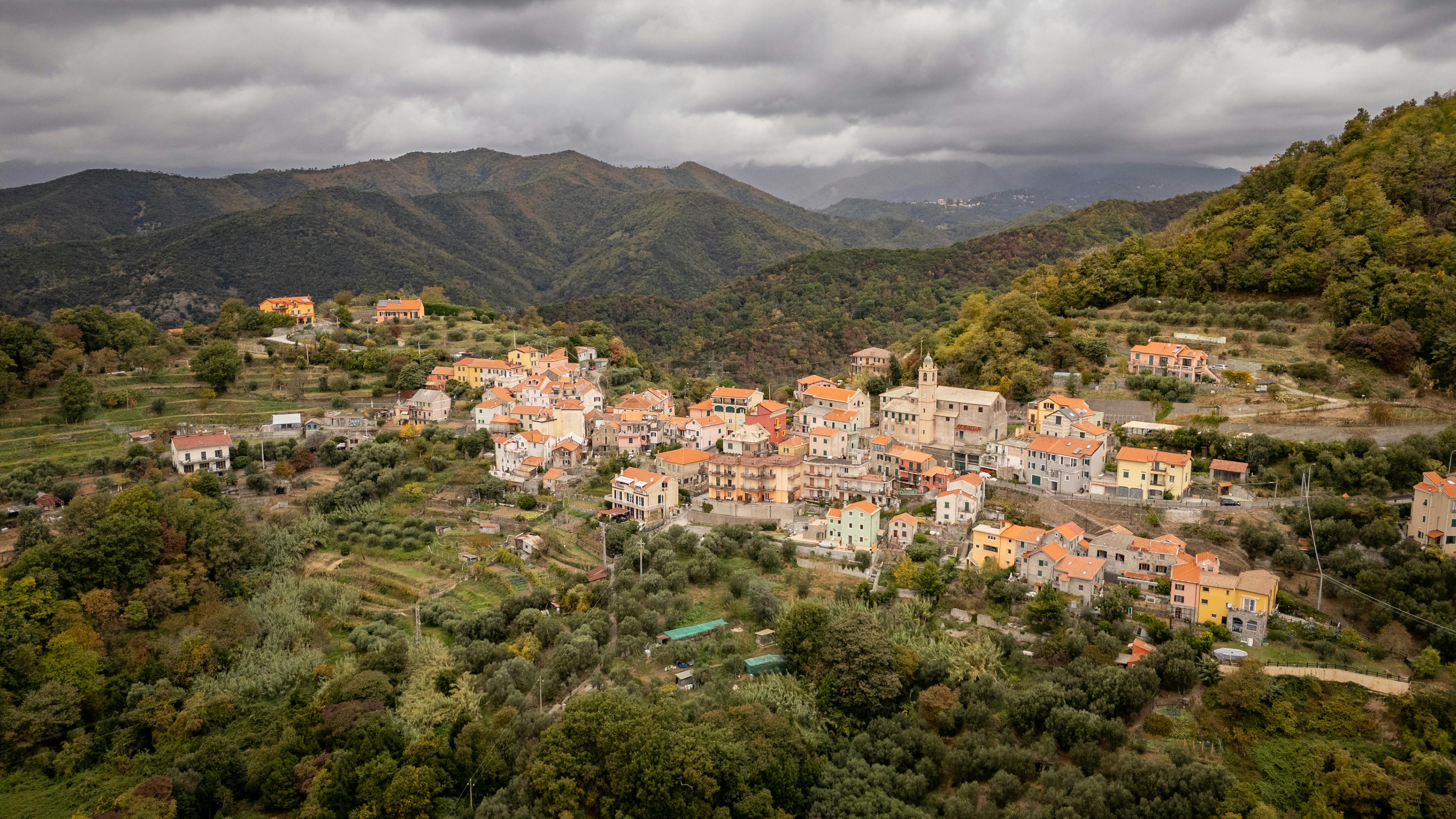 財經：房市管制再修正 央行2理事建議放寬控管措施