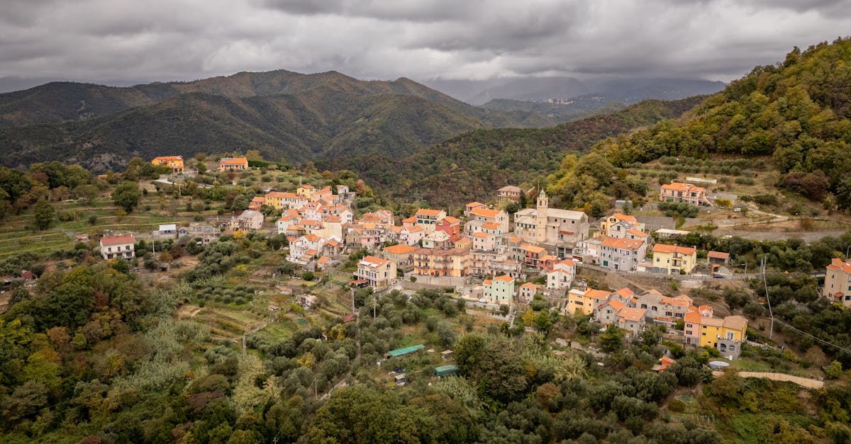 財經:房市管制再修正 央行2理事建議放寬控管措施