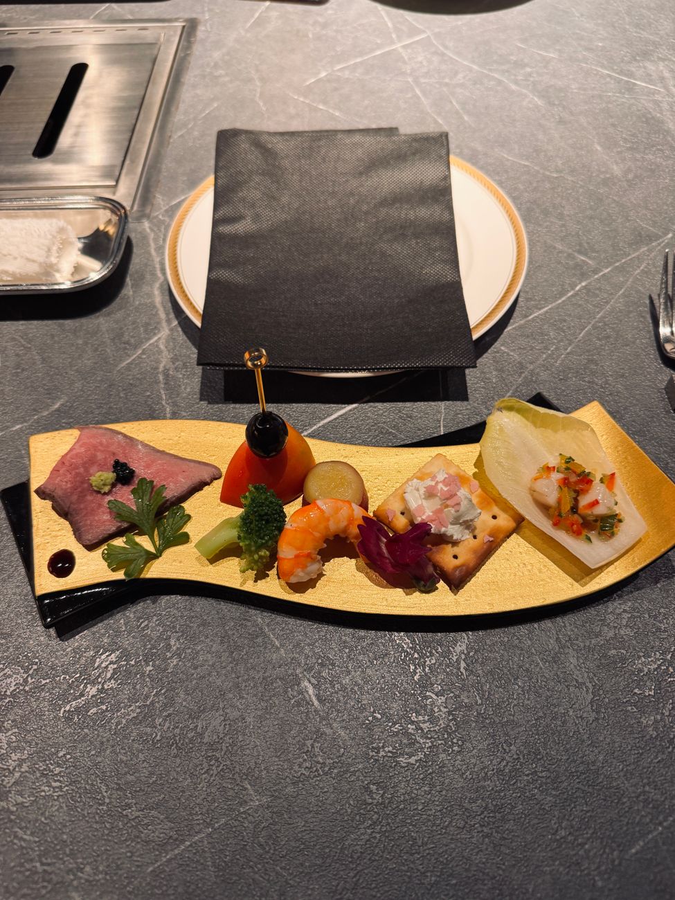 栄で味わいたい名古屋グルメの名店