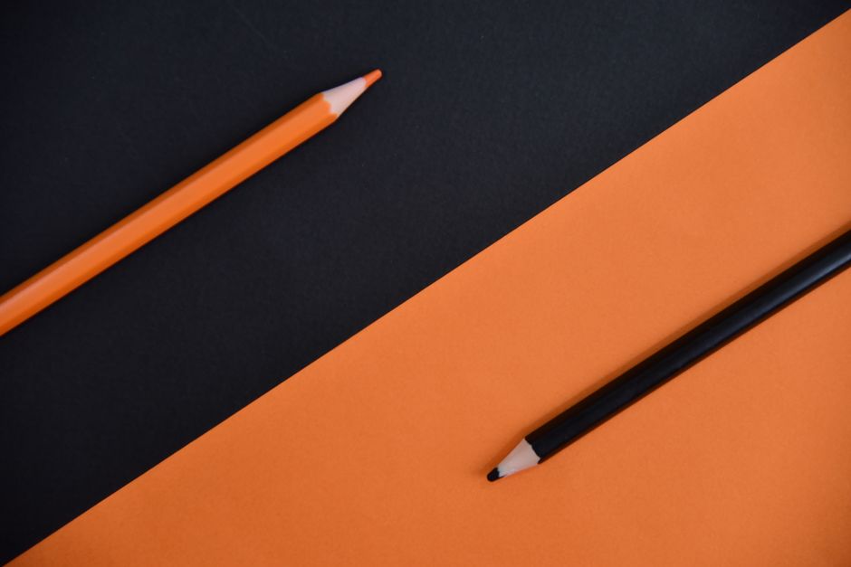 Dynamic Color‑Contrast Templates