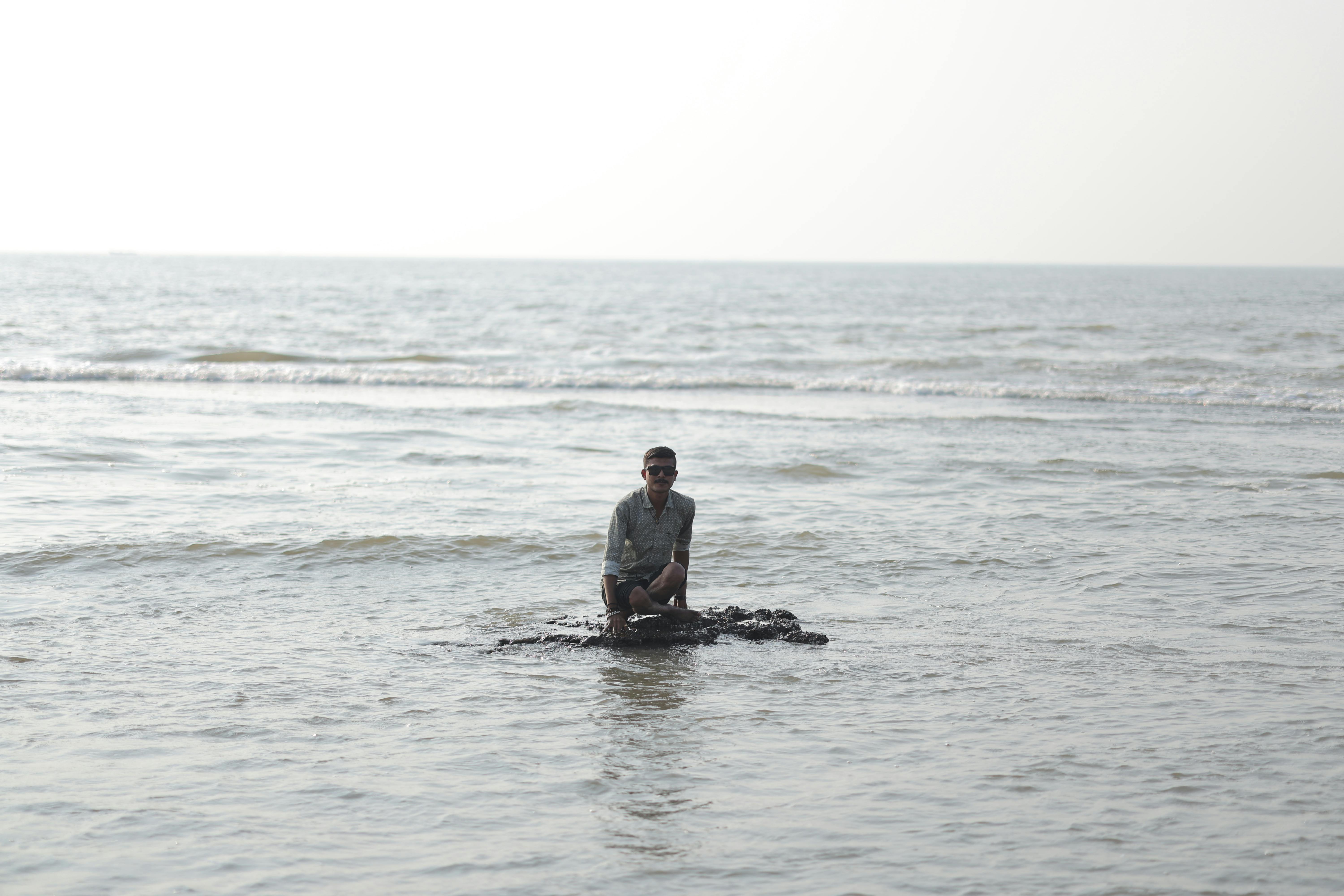 Mind Hacks to Command Influence in Any Situation