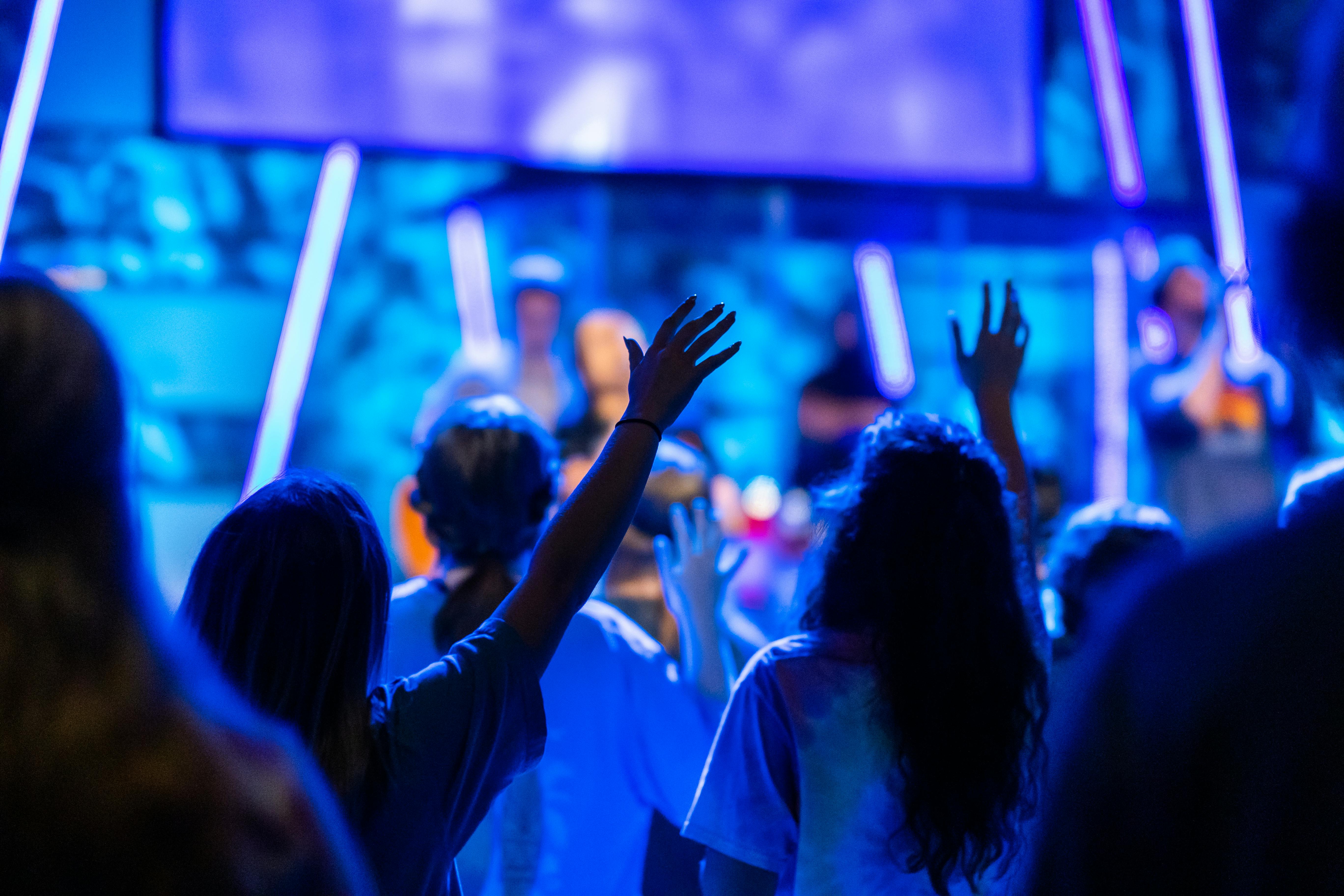 Worship in the Round