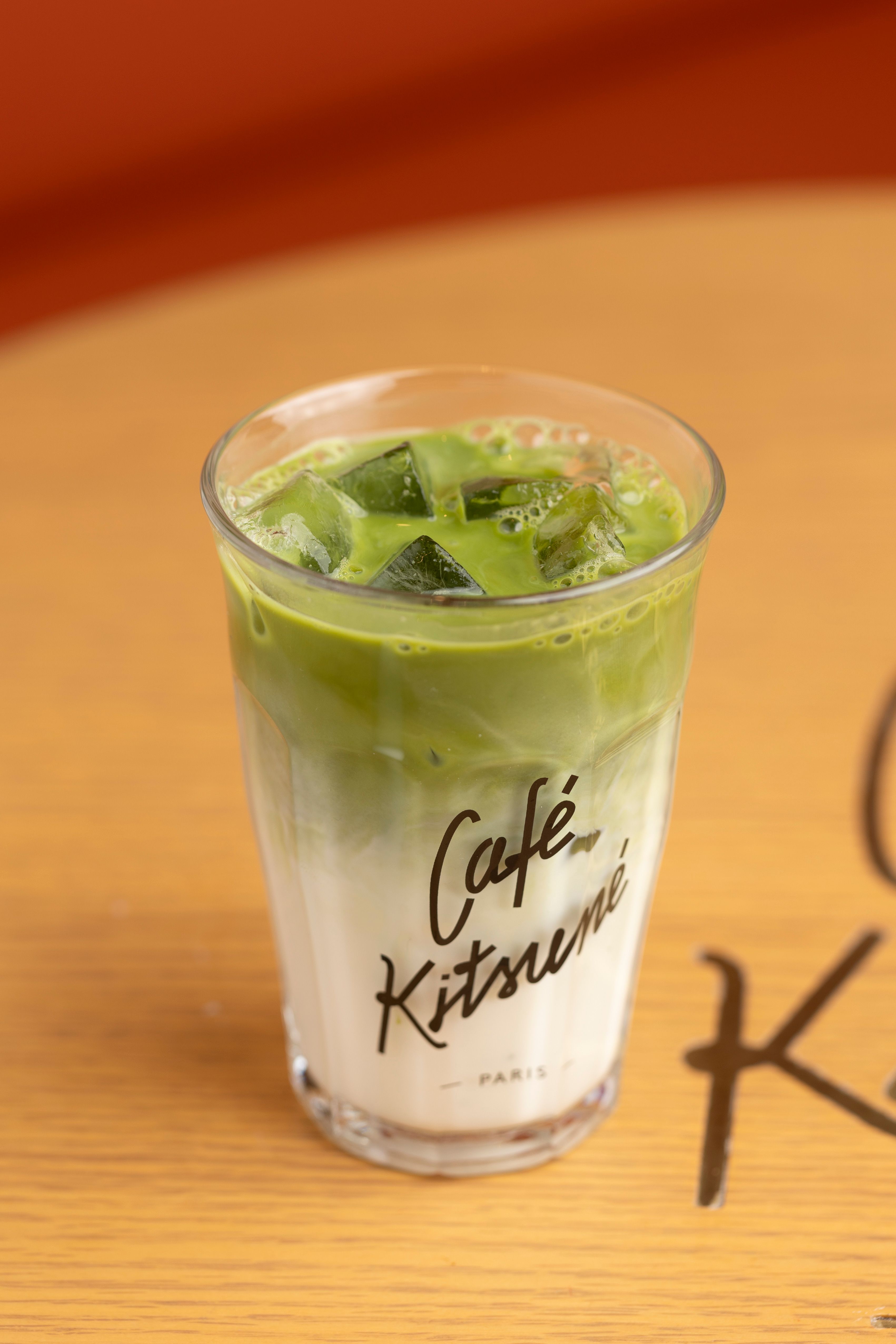 De franc Matcha Latte Amb Gel Al Café Kitsuné Foto d'estoc