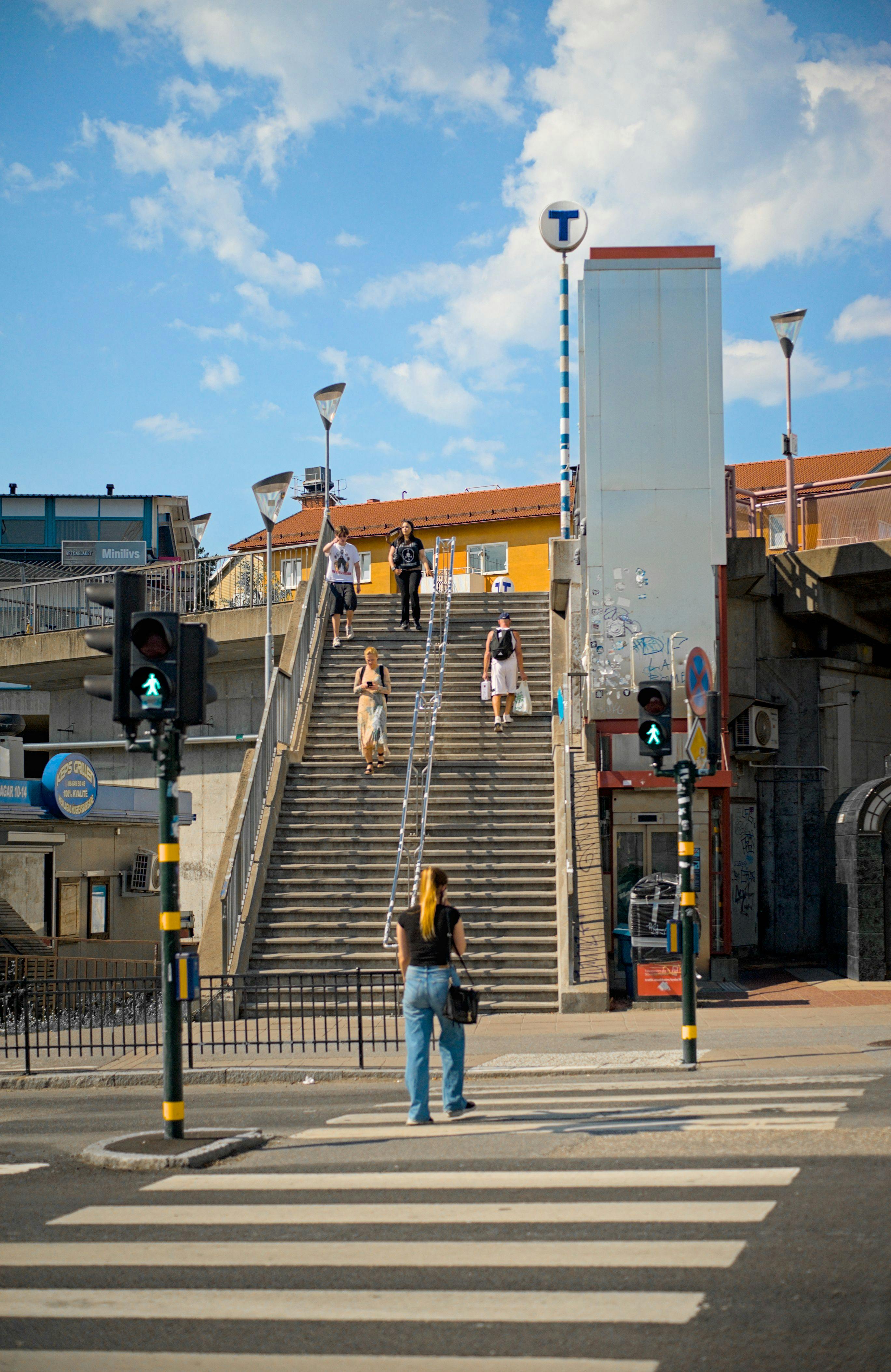 Unga män till sjukhus