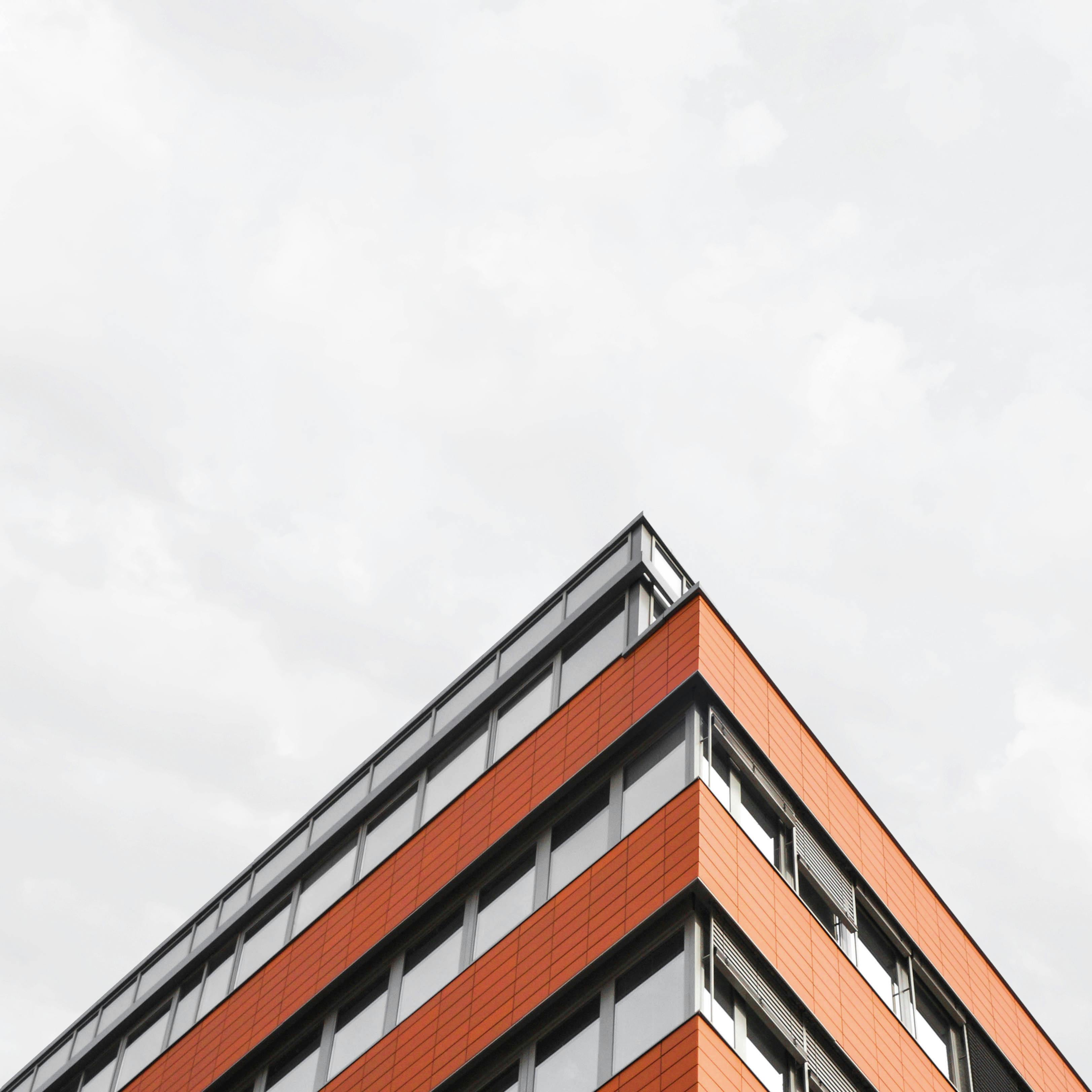 Números Virtuais Locais e Nacionais — photo by Simeon Galabov