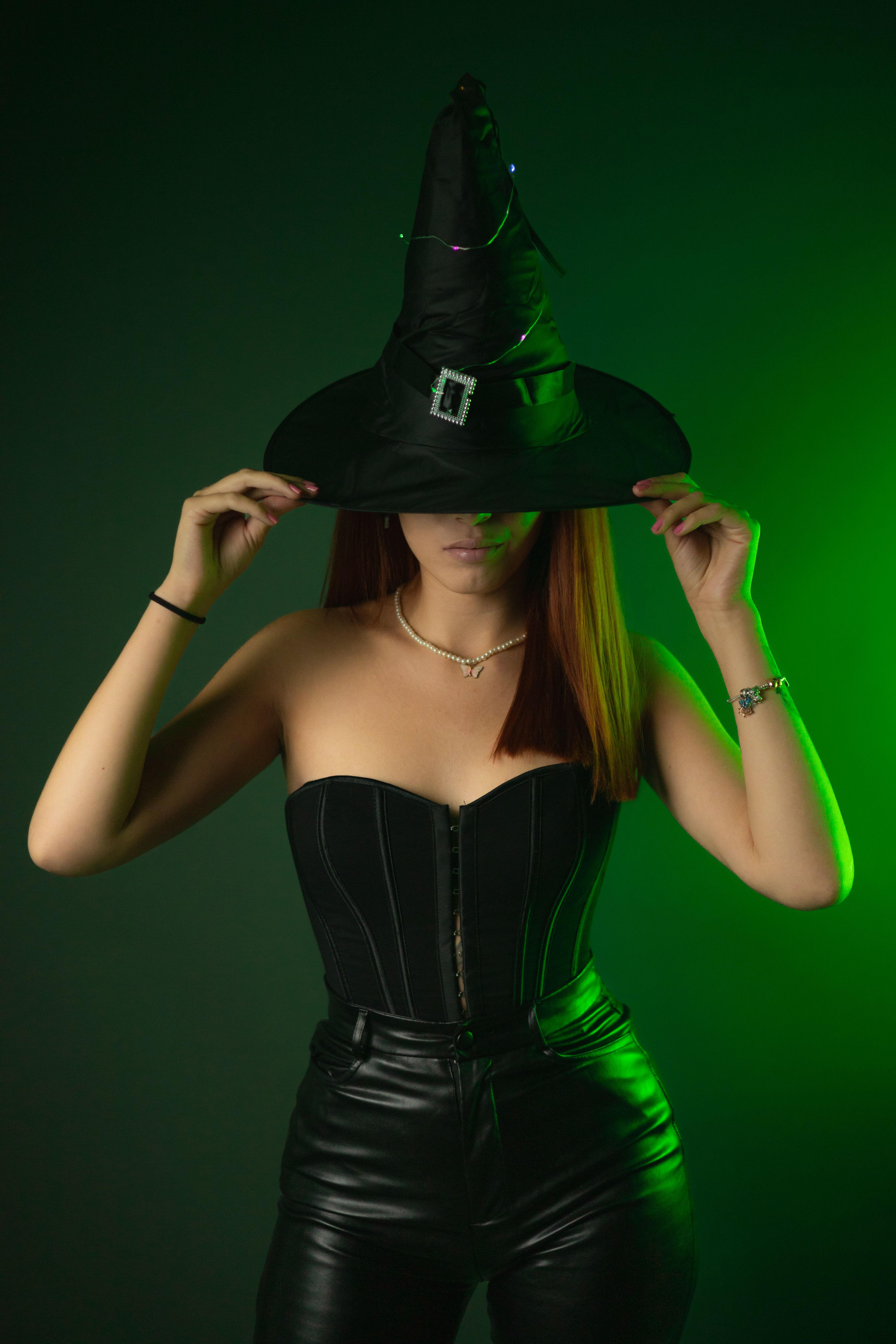 Green Witch Photos, Download The BEST Free Green Witch Stock Photos & HD  Images