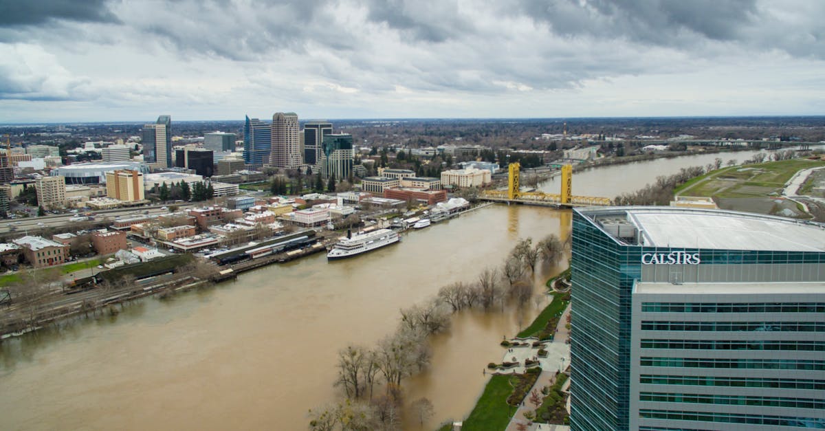 財經青紅燈:金融整併資訊不對等問題解析