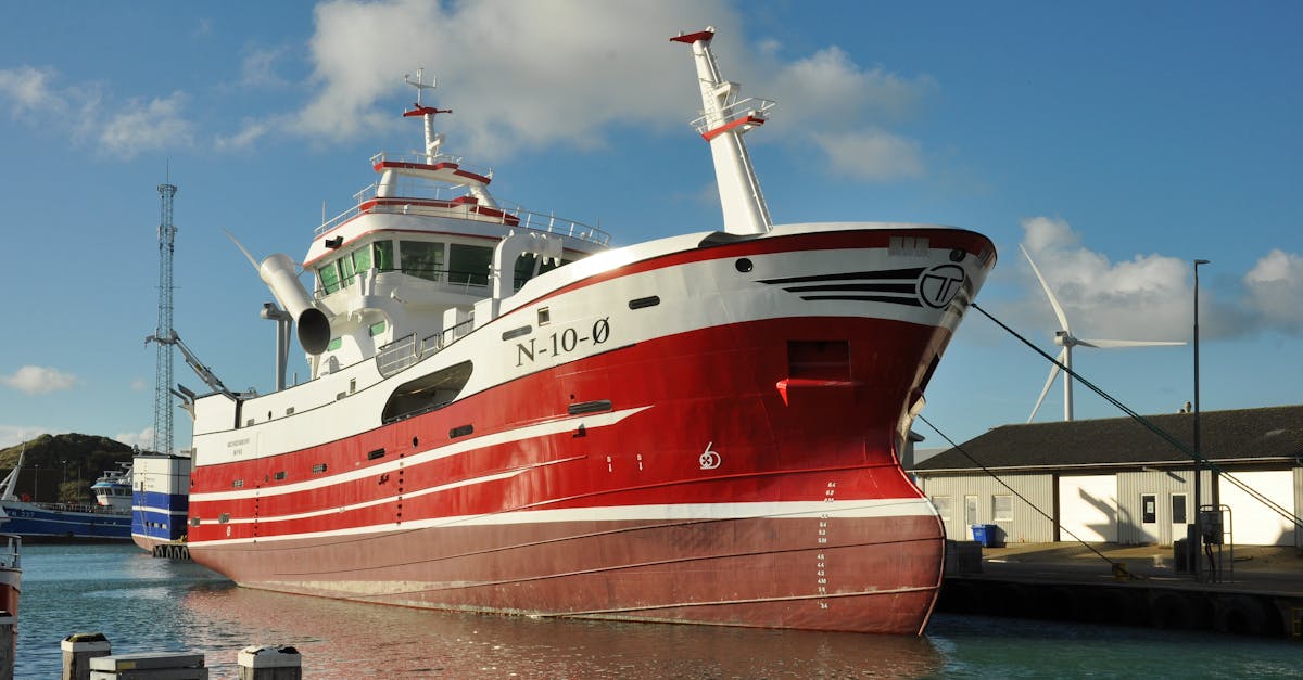 國際:白宮宣布下周起暫停對中國船隻收取港口費