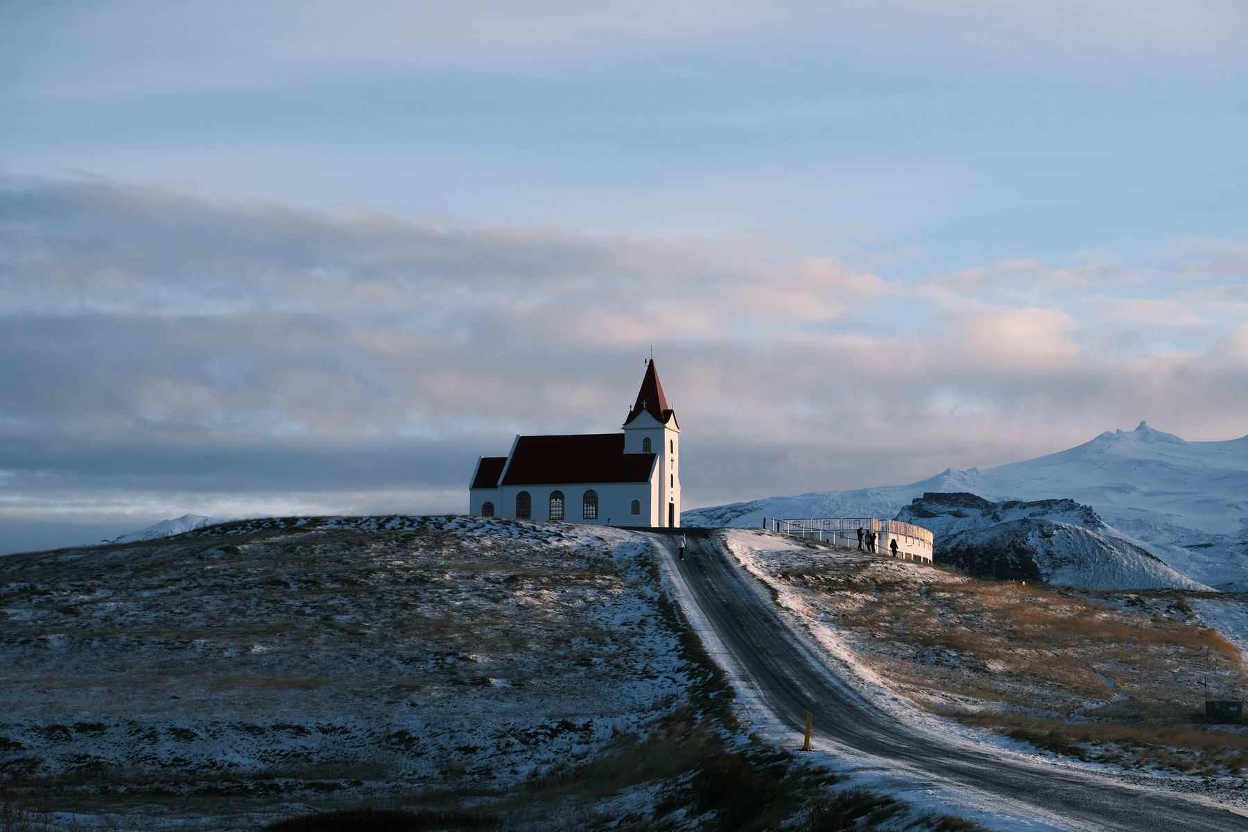 Christmas and New Year 2026 in Iceland: Day Trips That Work