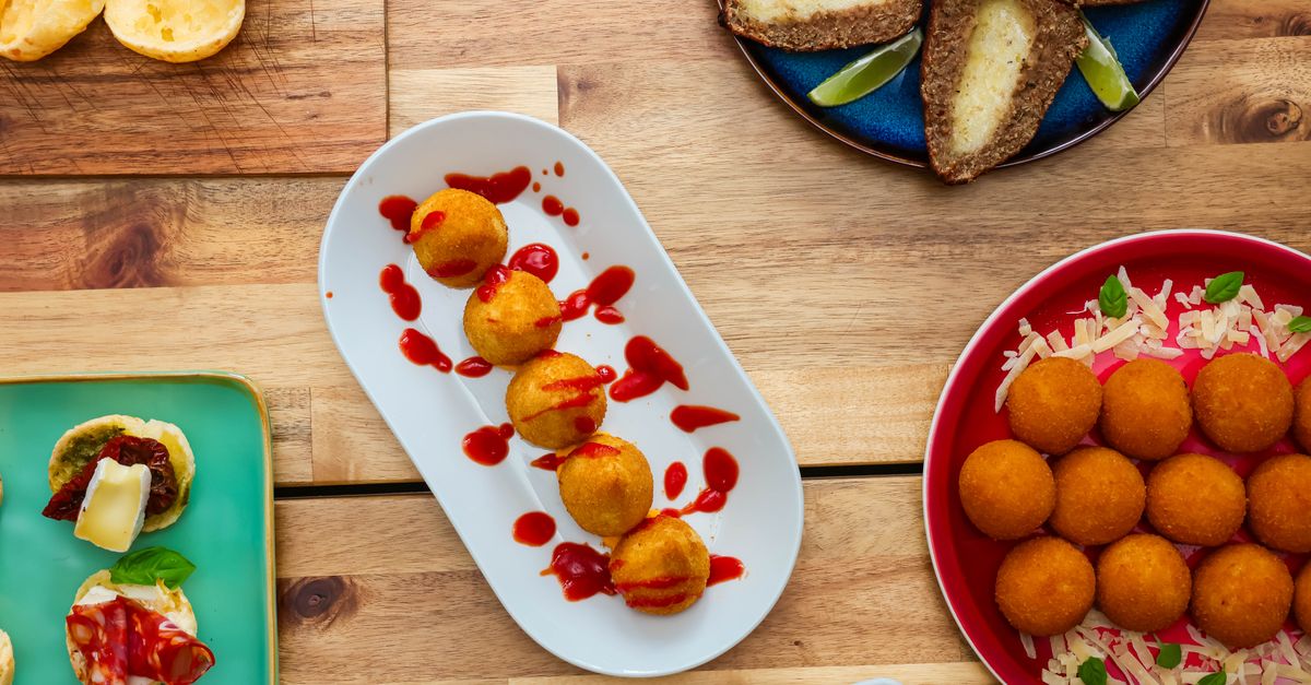Comment créer un apéritif autour des saveurs du monde