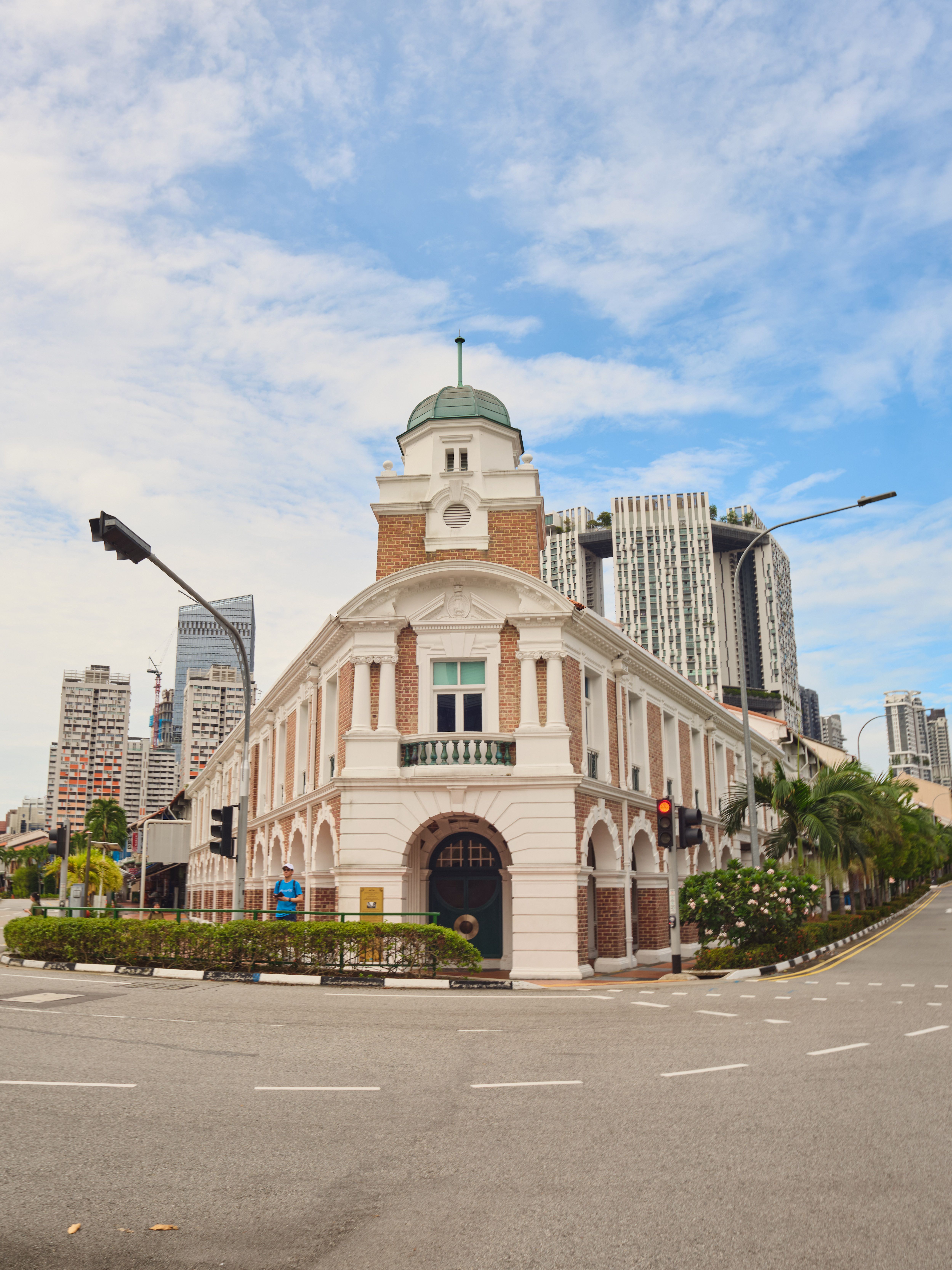 Historic Colonial Building in Urban Cityscape · Free Stock Photo