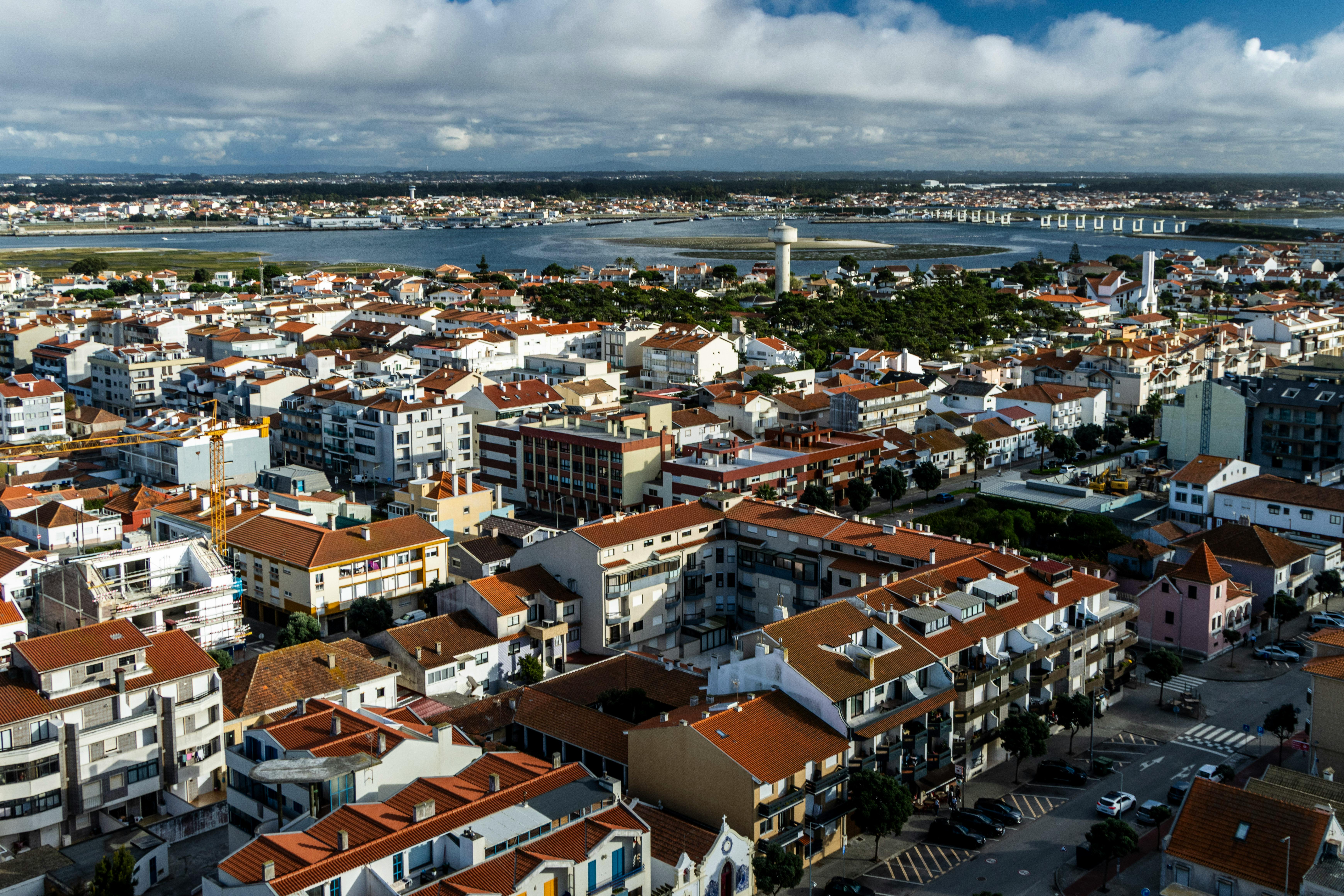 財經：月薪5萬難買北市房！自備款得存20年 網友：不如全貸買特斯