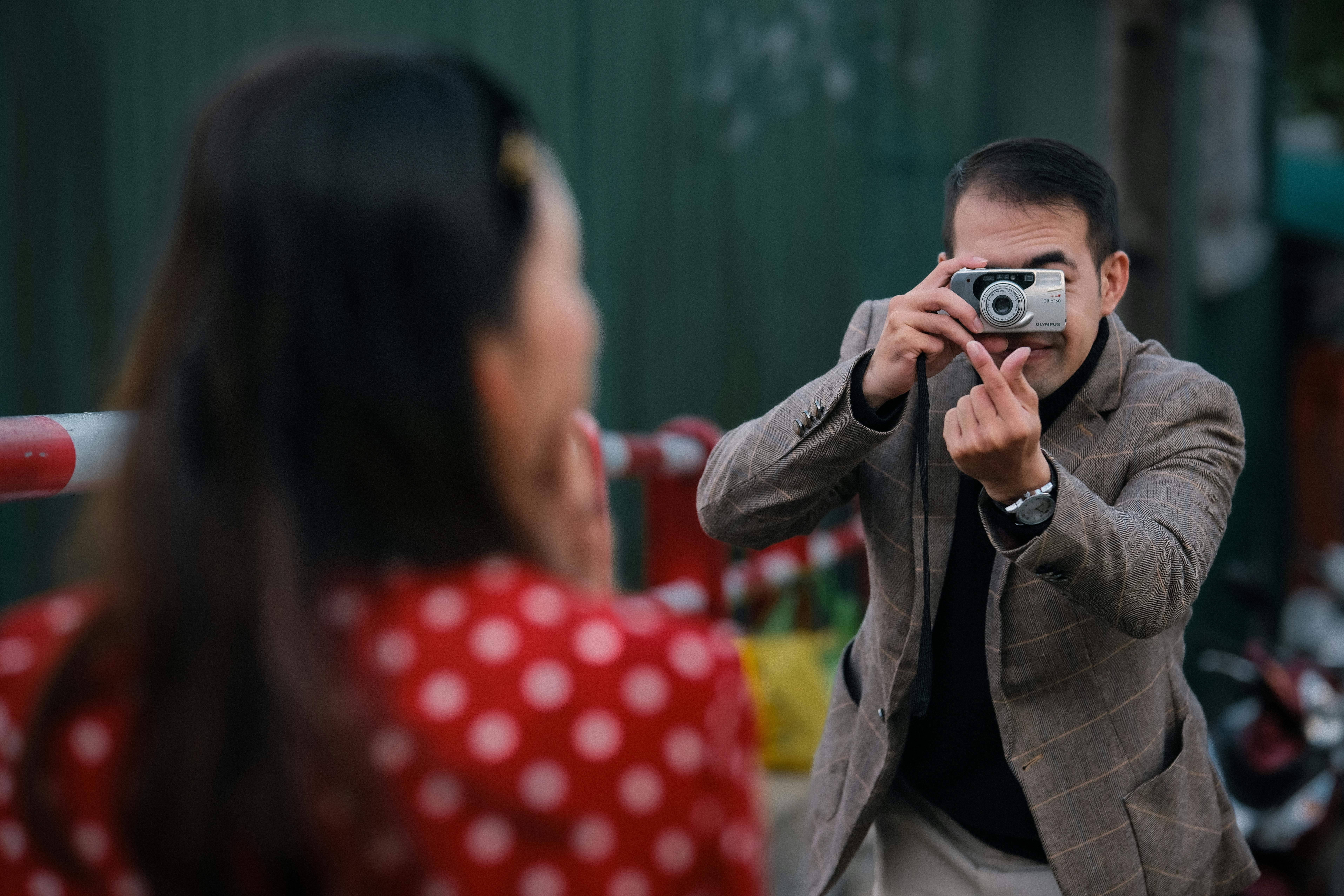 How Scent Triggers Memories: Exploring the Power of Olfactory Connections