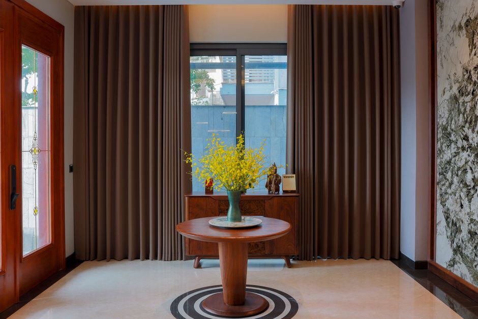 Gordijnen schikken volgens feng shui richtlijnen. Gordijnen schikken volgens feng shui richtlijnen.