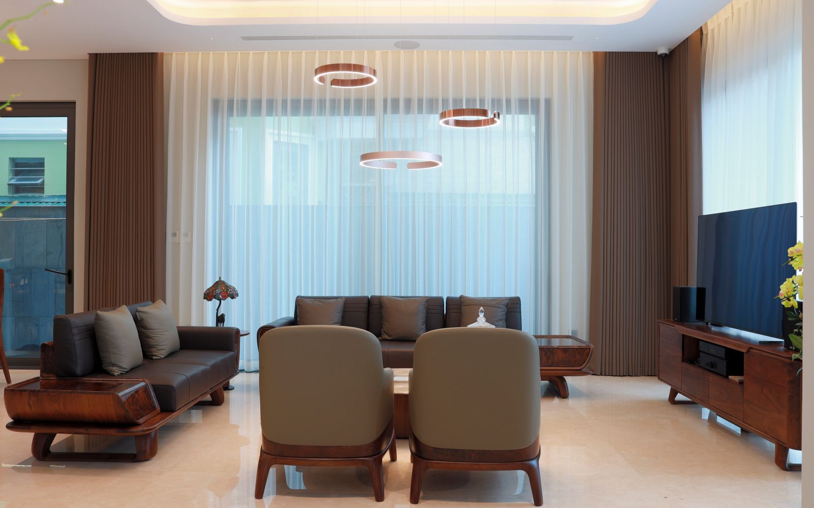 Furniture & Appliances