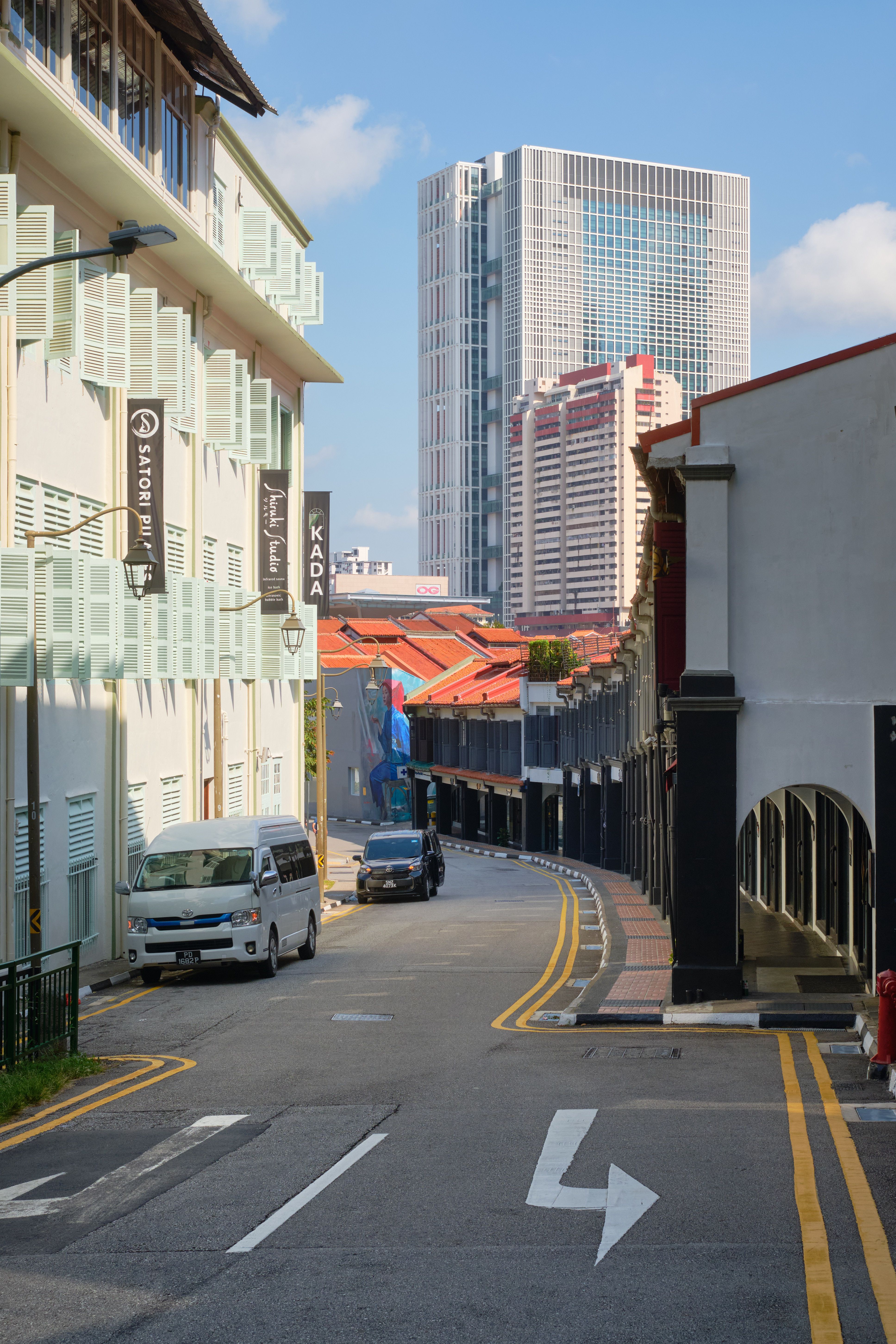 Modern Urban Street with Skyscraper Views · Free Stock Photo