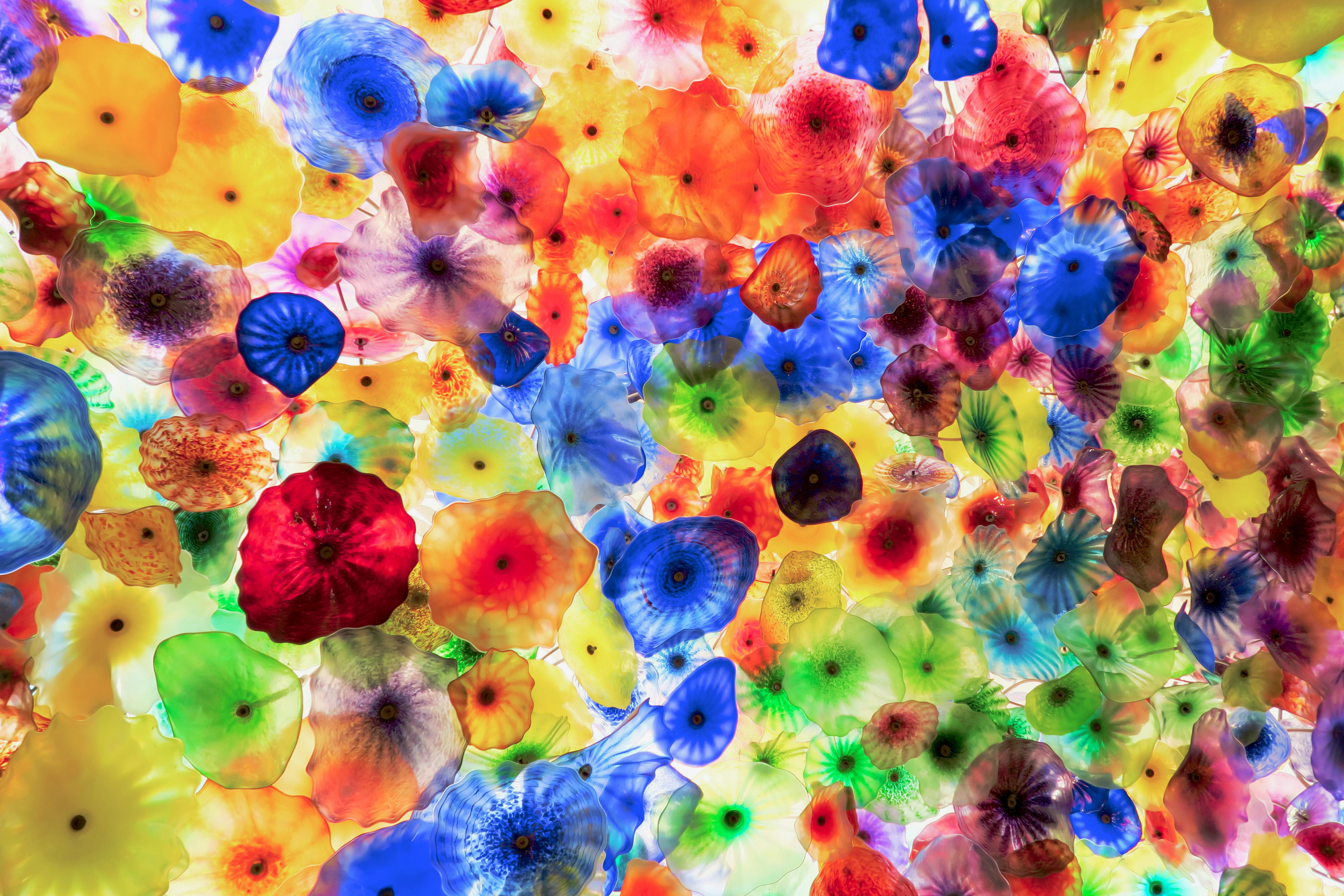 Docinanie listwy przypodłogowej i montaż narożnika w mieszkaniu