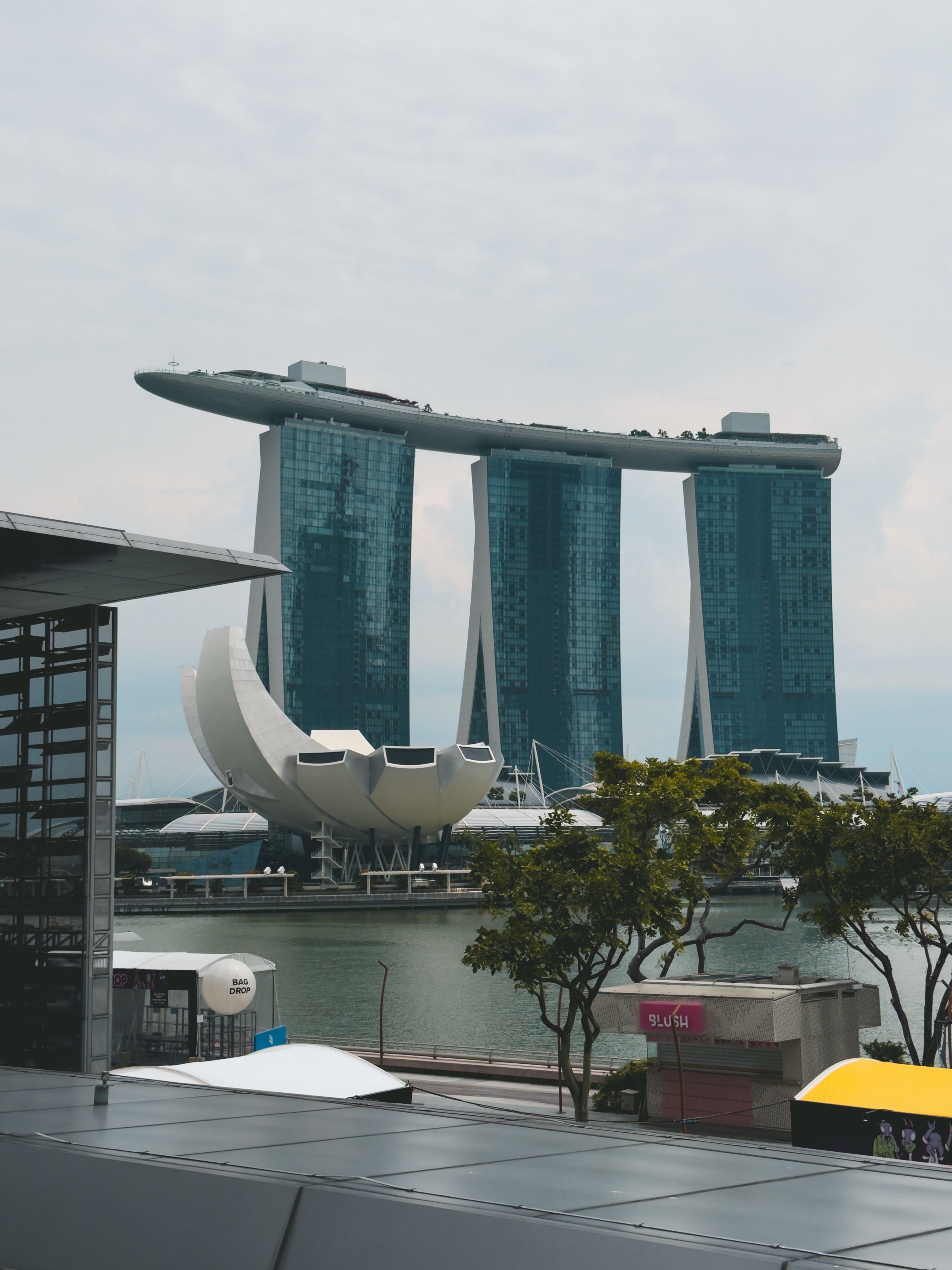 Iconic Marina Bay Sands Skyline View · Free Stock Photo