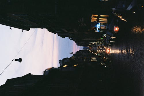 Foto d'estoc gratuïta de alba, contrast, cotxes
