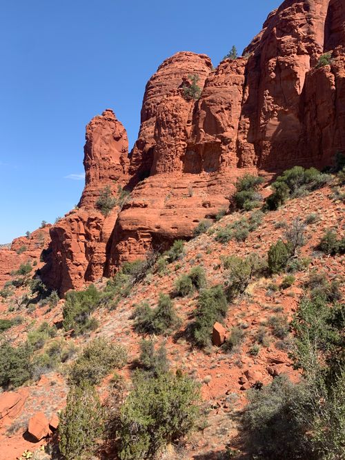 Free Spectacular red sandstone formations in Sedona under clear blue skies. Stock Photo