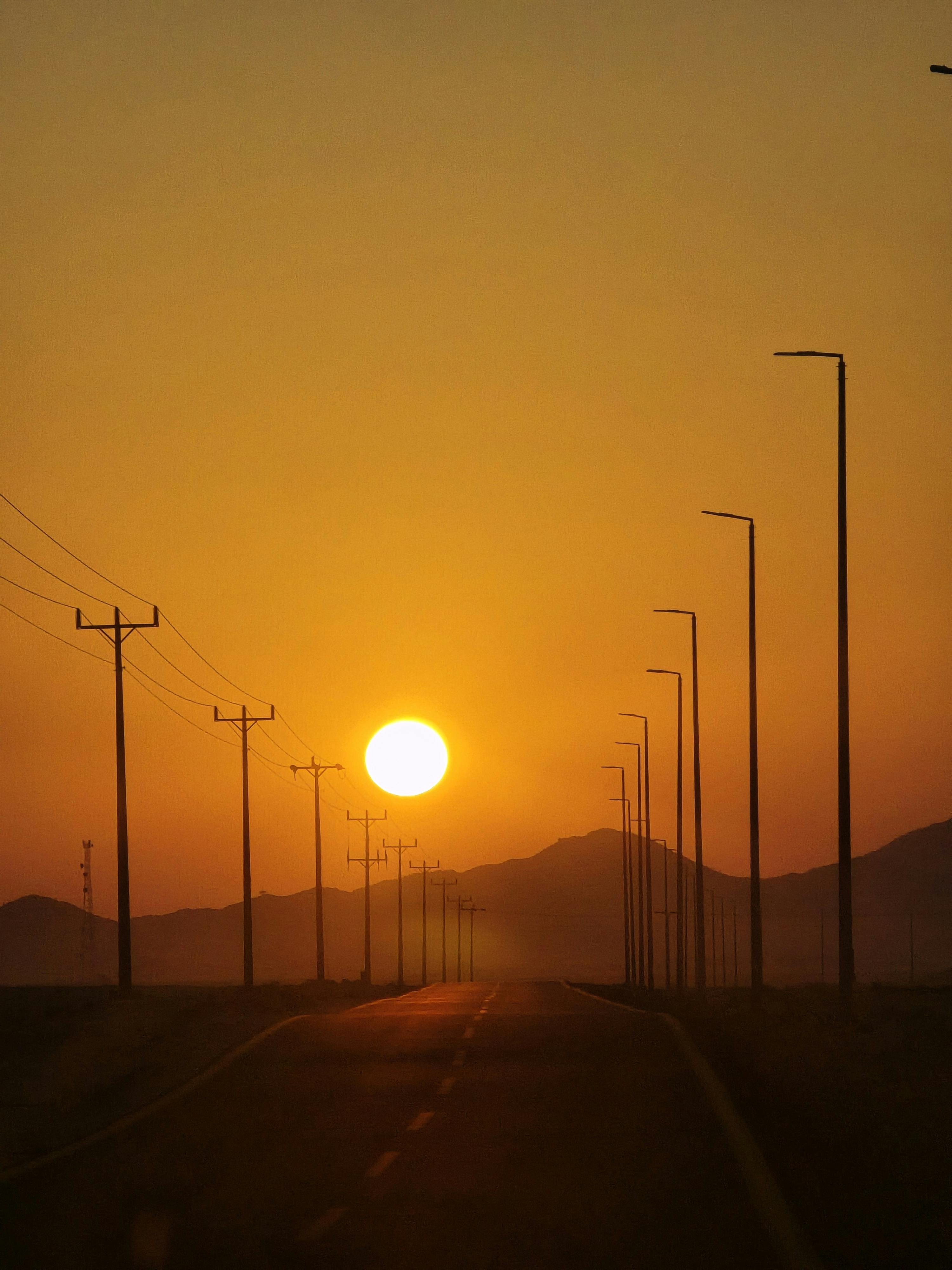 Gratis lagerfoto af åben vej, afstand, aften-himlen Lagerfoto