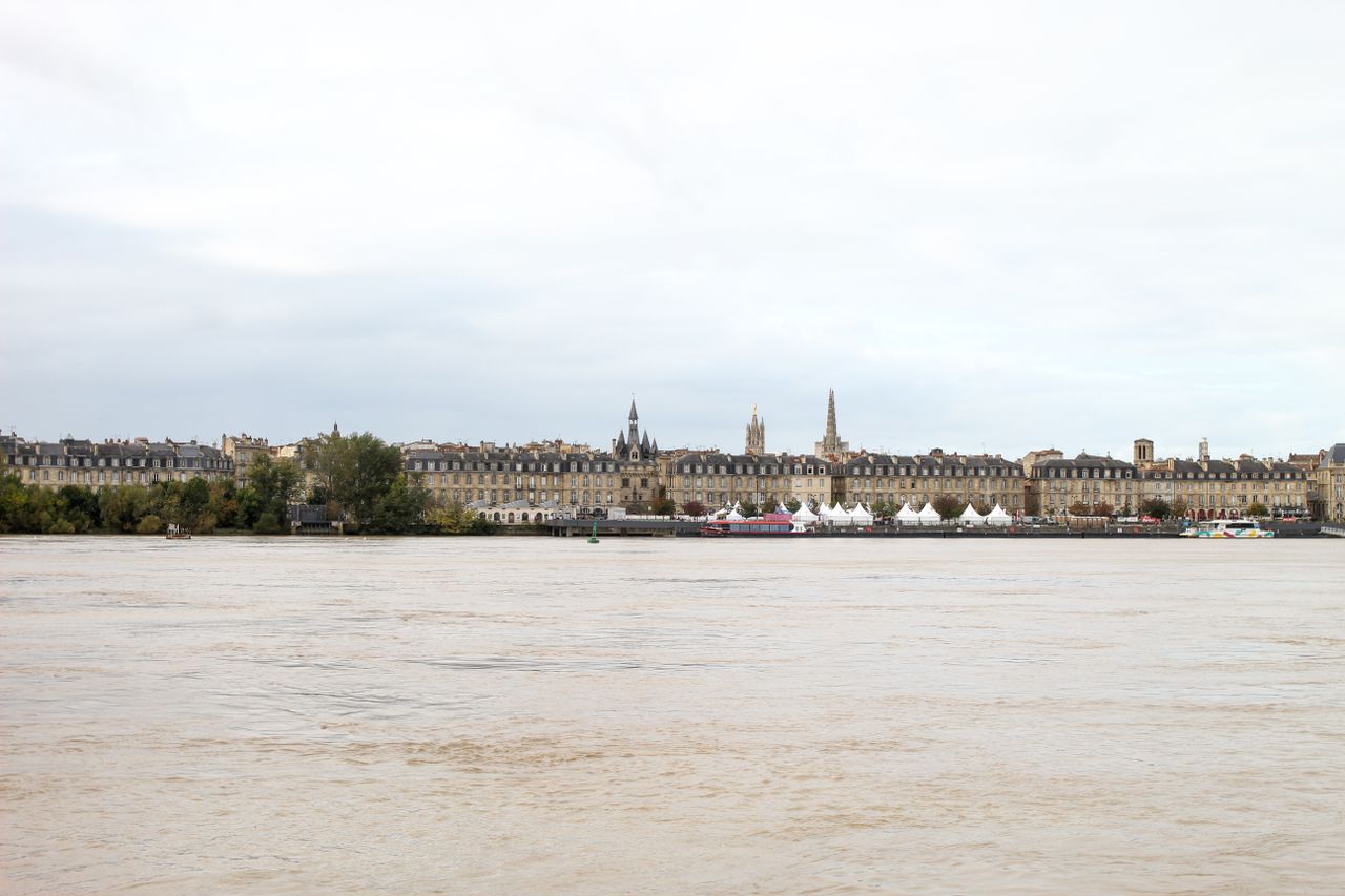 Mégafeu près de Bordeaux : toujours stabilisé après une nuit calme