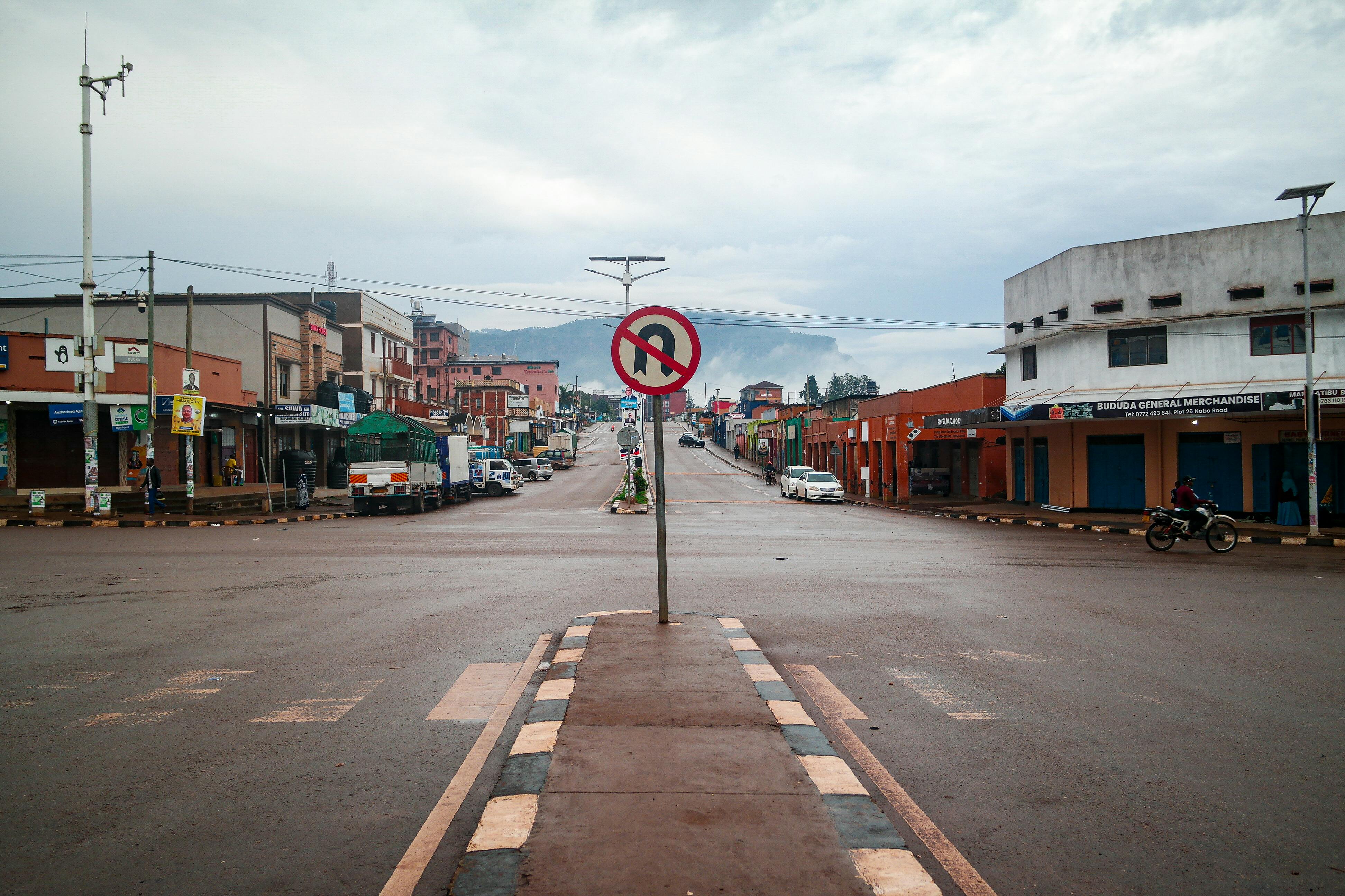 財經：比特幣雙重壓力下跌破10萬美元 保衛戰持續激烈