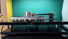 High-End Turntable Setup in Modern Interior