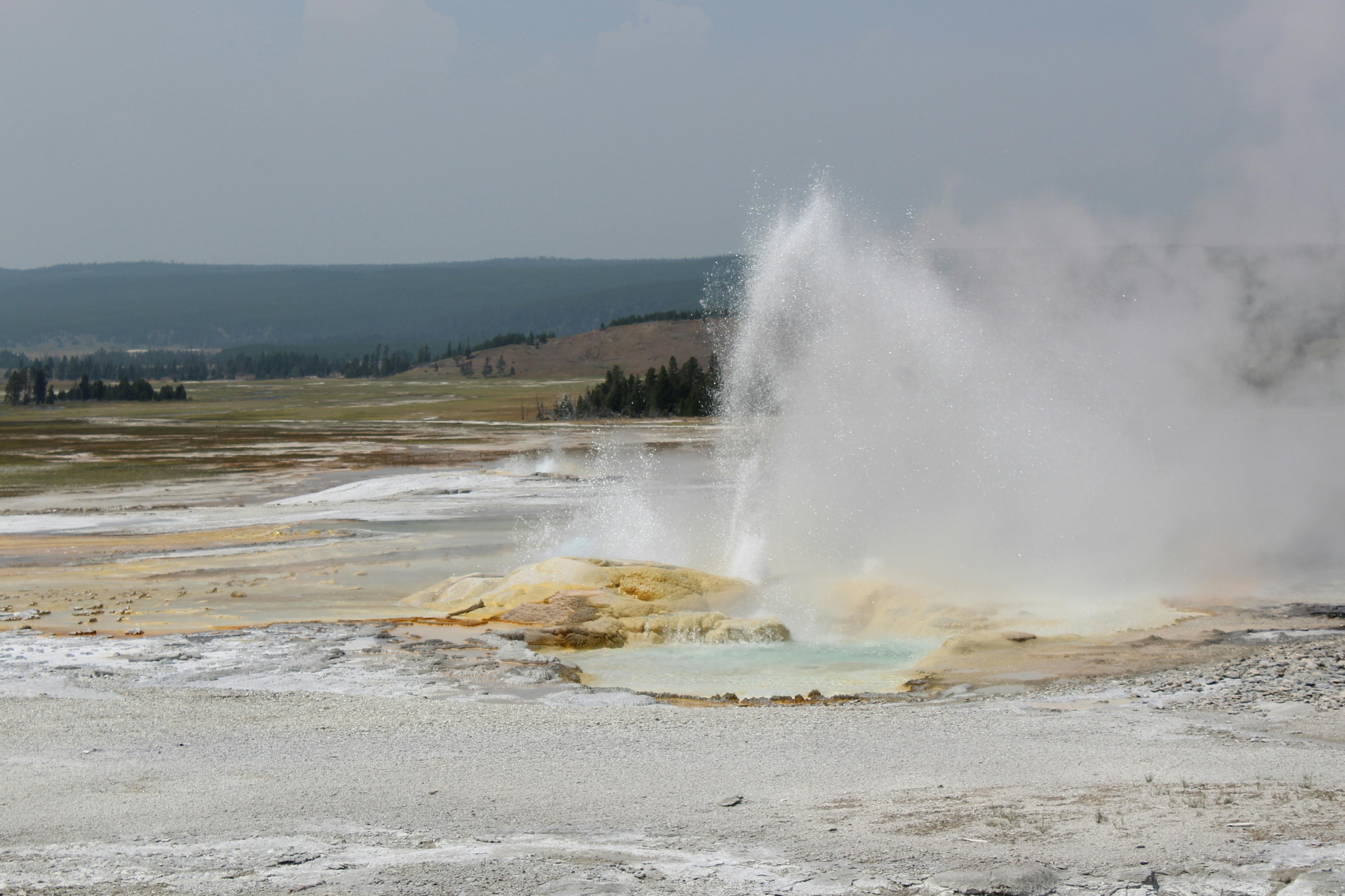 The largest acidic geyser has been putting on quite a show