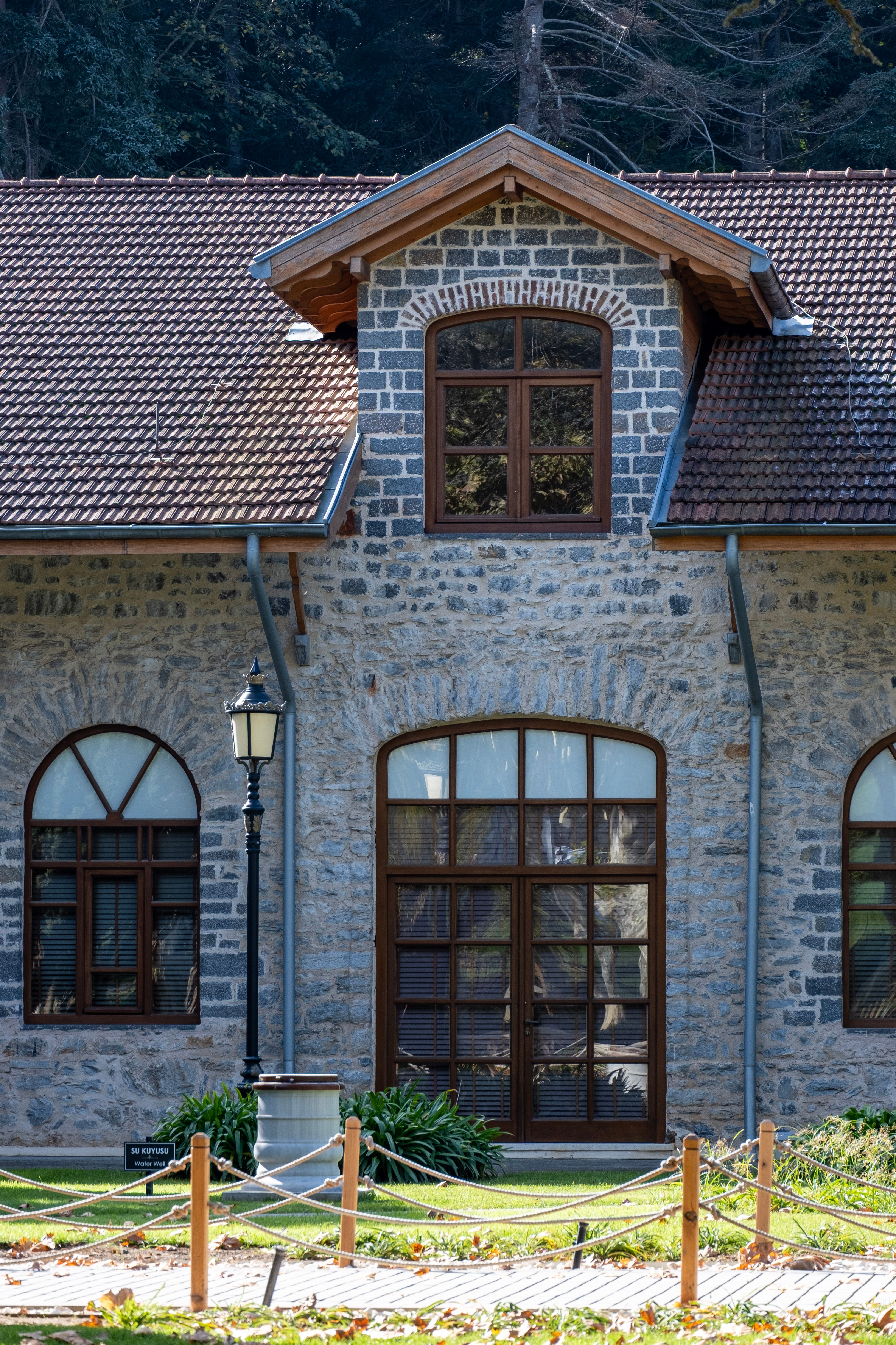 Charming Stone House in İstanbul's Greenery · Free Stock Photo