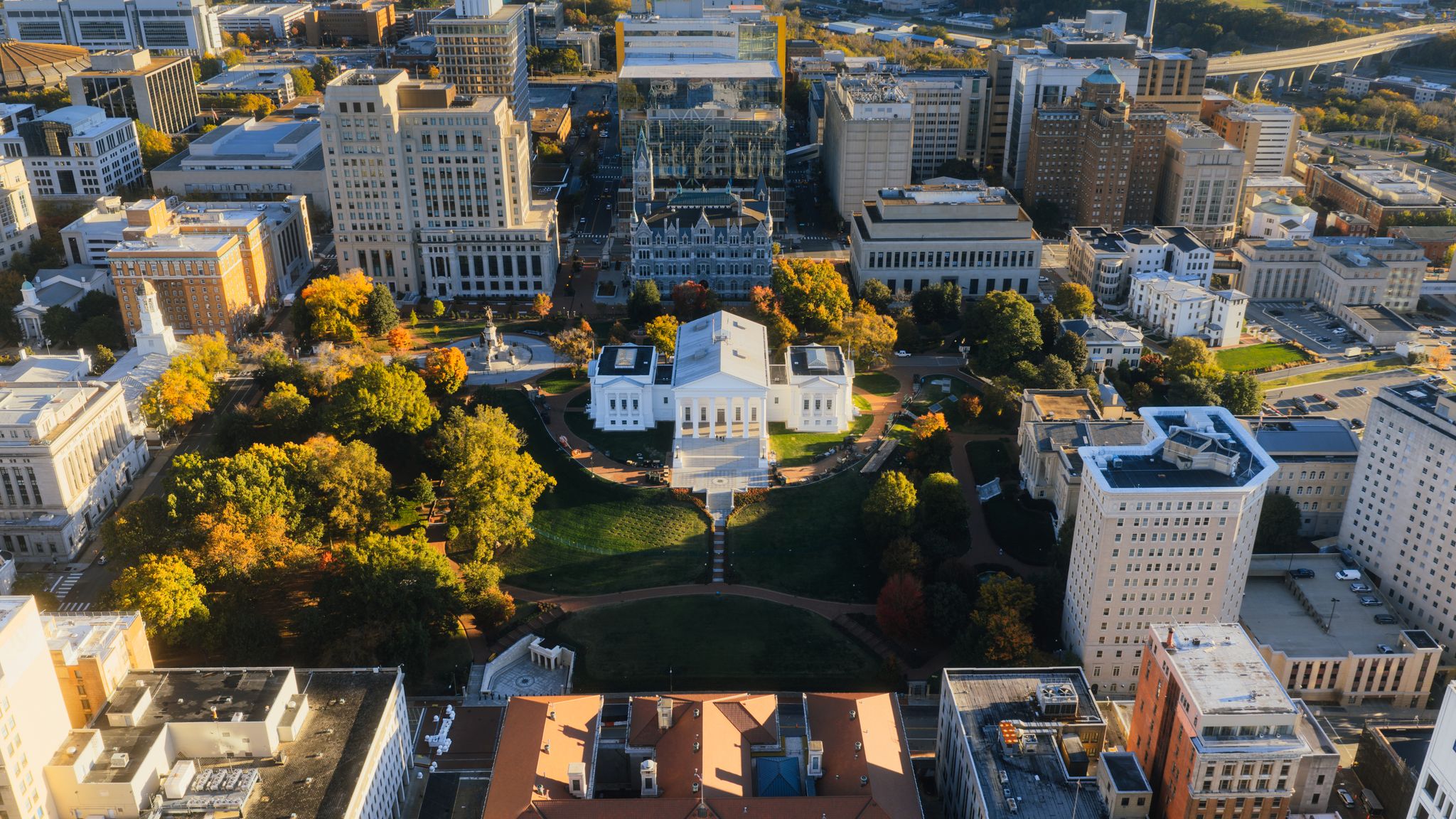 Virginia to allow recreational marijuana sales in retail stores by 2027