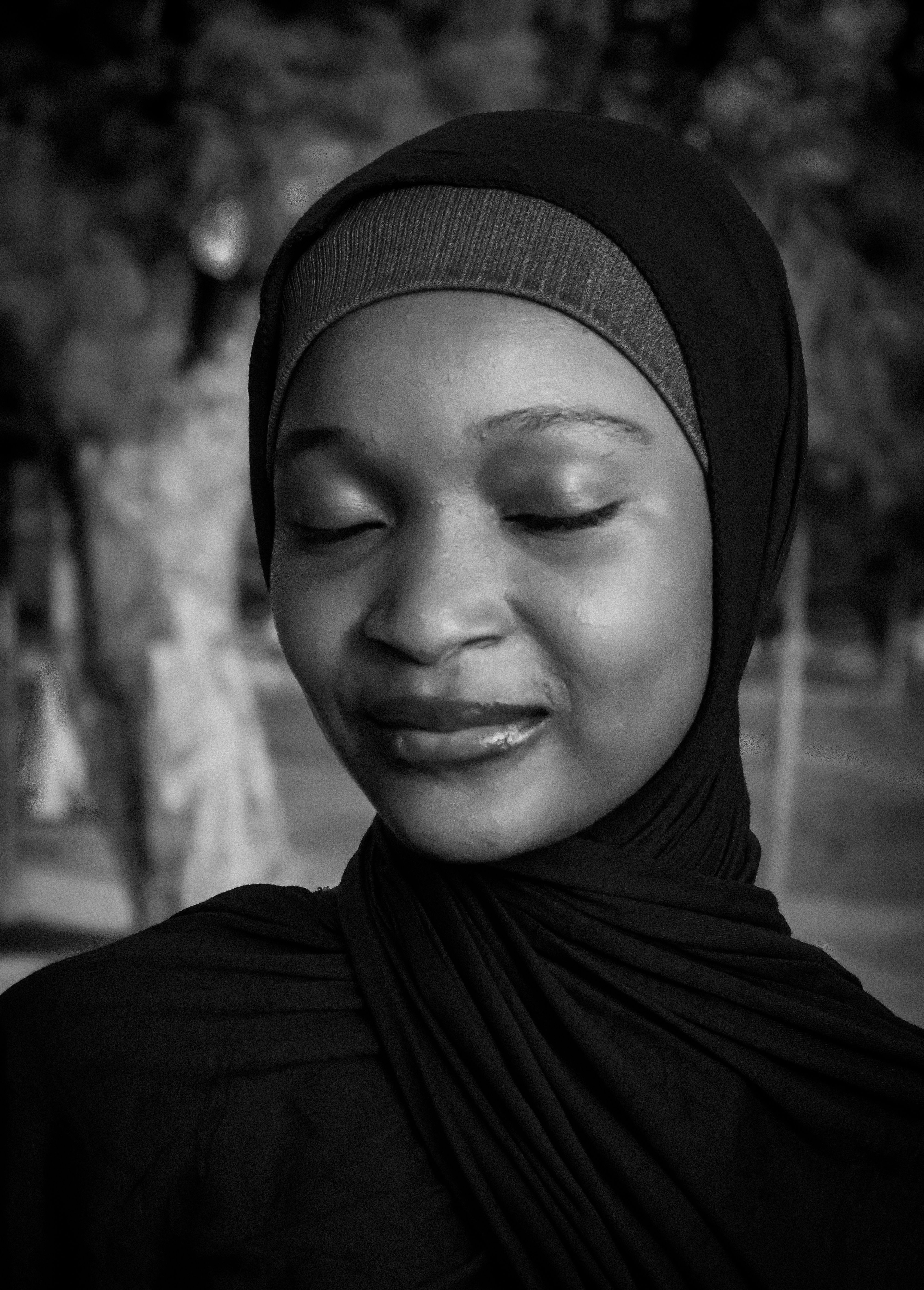 Serene Portrait of a Woman in Black and White · Free Stock Photo