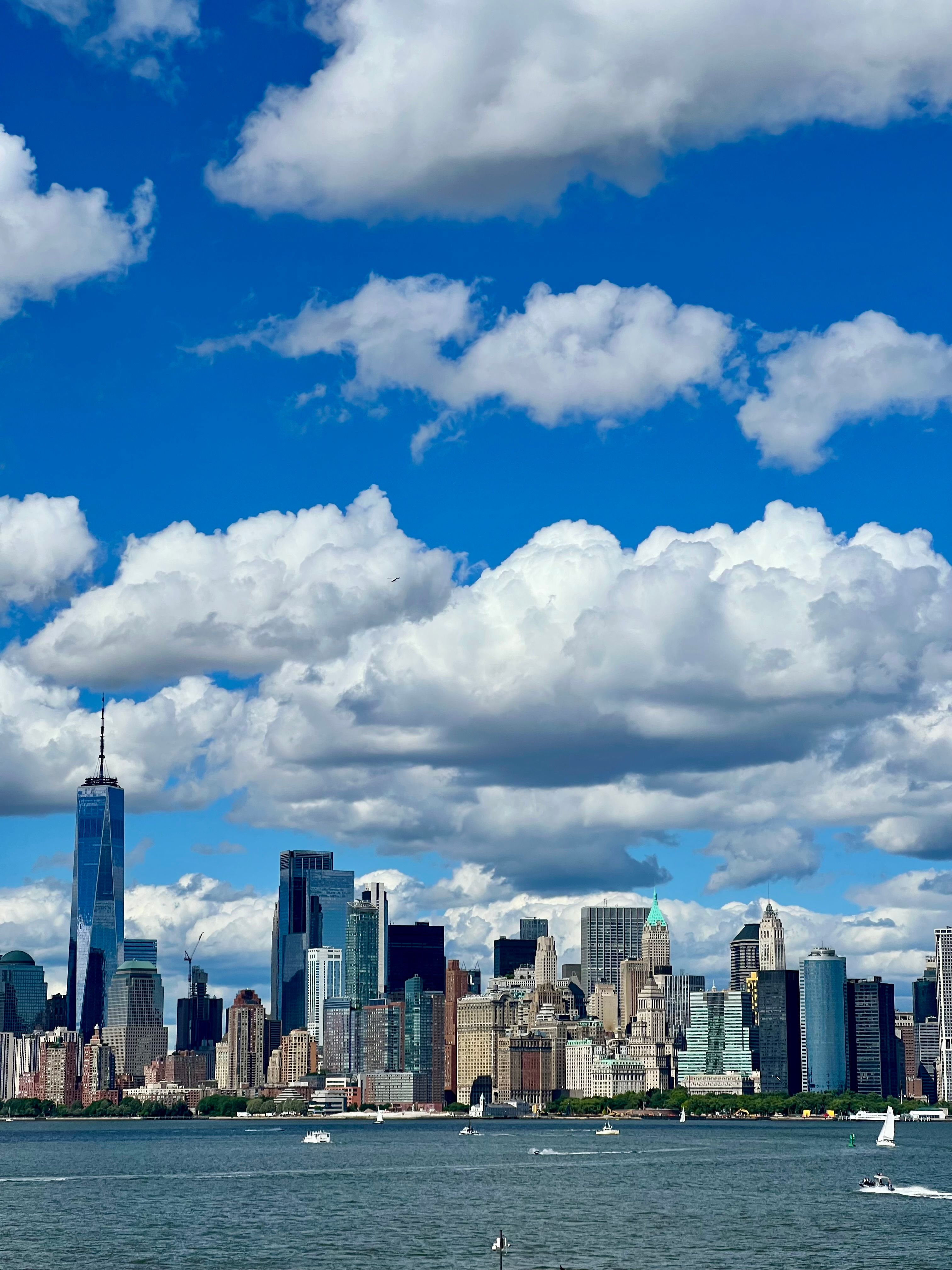 Skyline of New York with Blue Sky and Clouds · Free Stock Photo