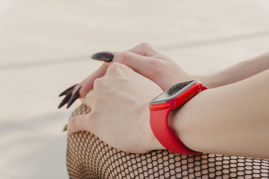 Best Durable Silicone Strap for 48-Year-Old Dad Jogging in LA Heat? My Honest Review
