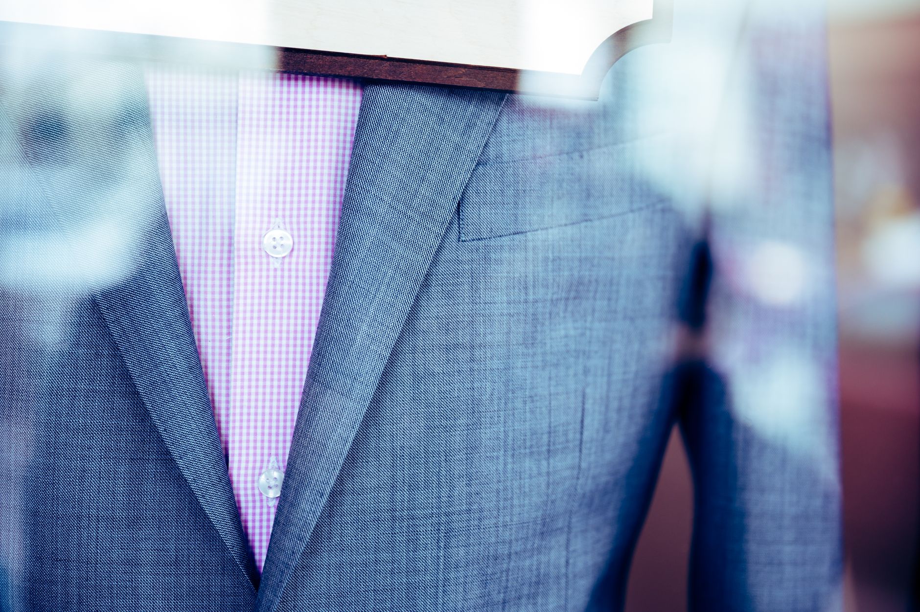 Private style consultation focused on composed personal presence and tailored details