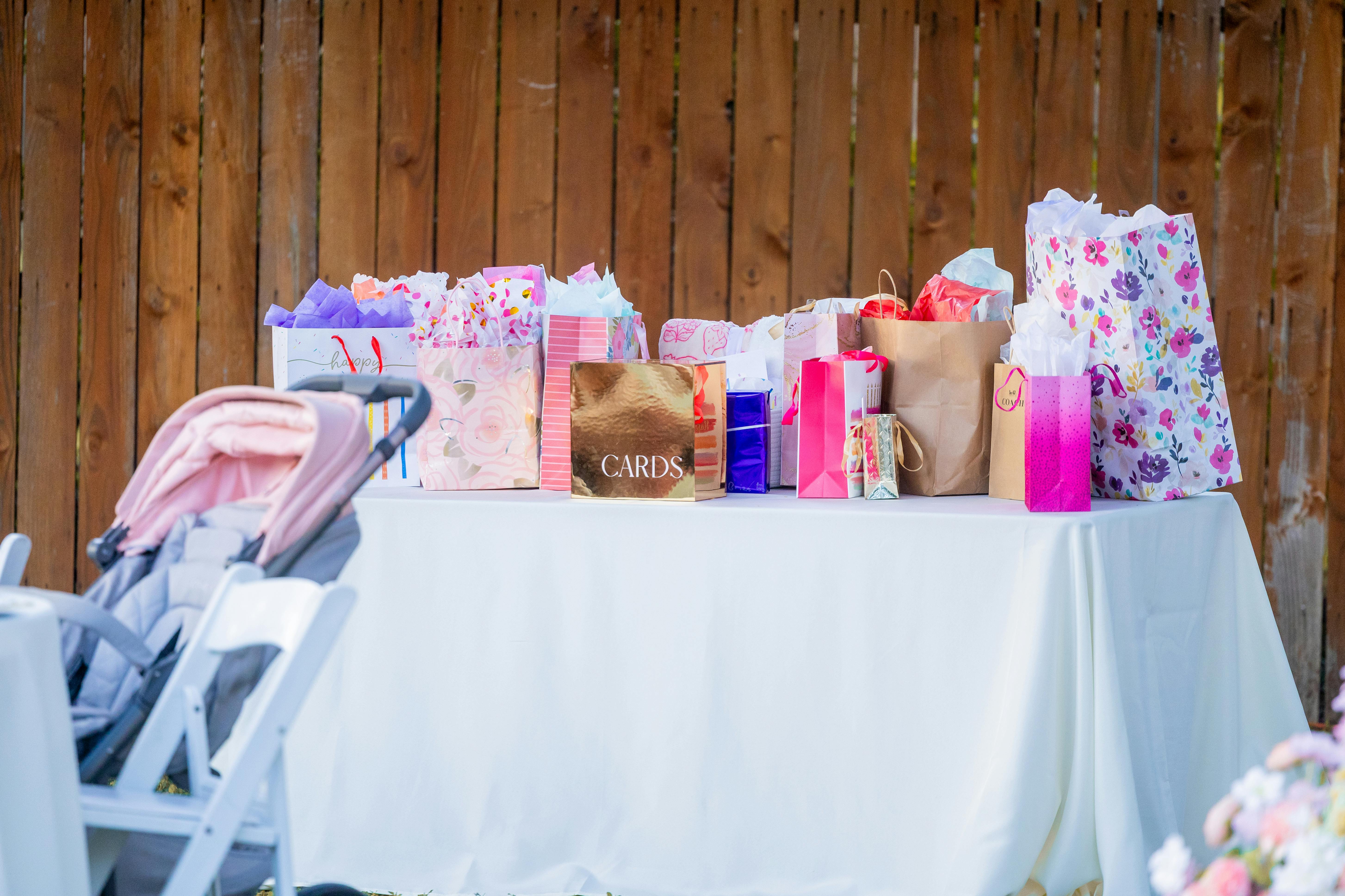 Downtown wedding event gives couples relaxed way to plan their big day — Photo by Caleb Oquendo on Pexels