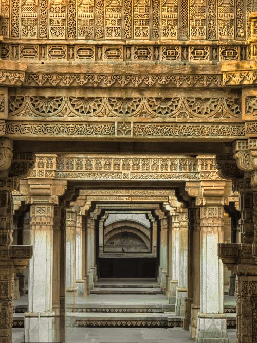 Free Explore the stunning architectural details of the Adalaj Stepwell in Gujarat, showcasing rich heritage and artistry. Stock Photo