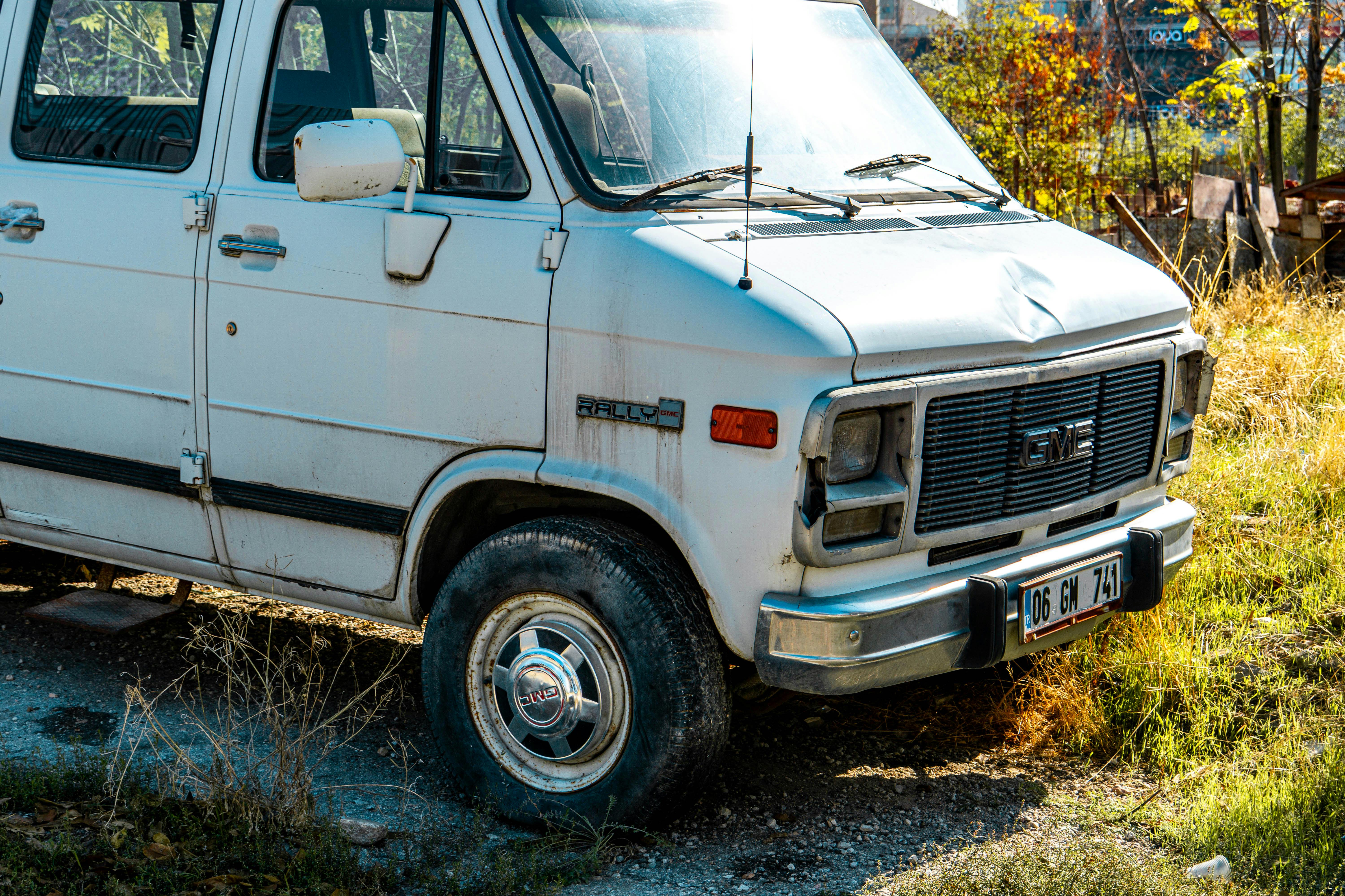 Pedal to the Metal: General Motors Orders Suppliers to Exit China Supply Chains — Photo by Eren Arıcı on Pexels