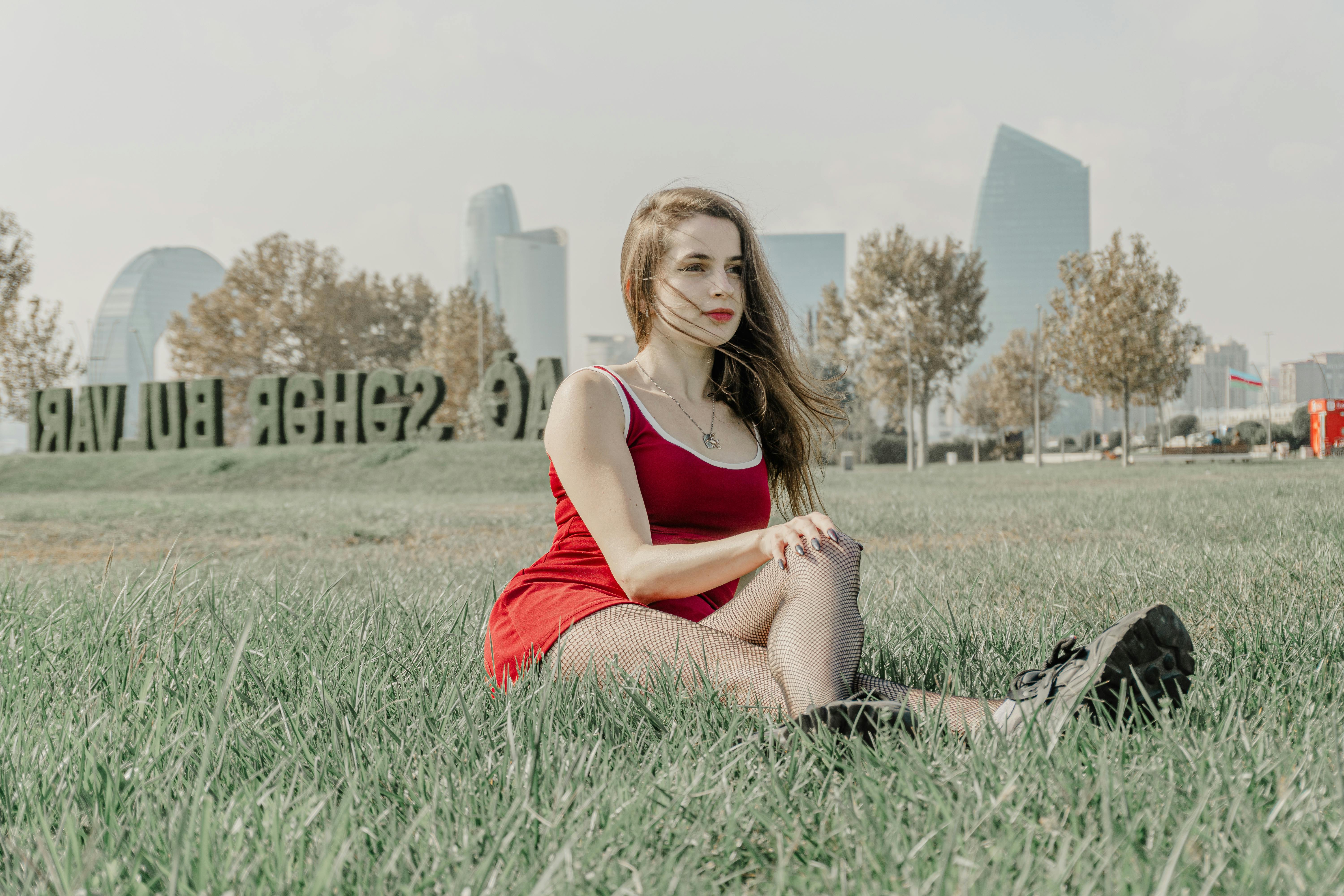 財經：黃仁勳返台探神山 韓炸雞吃完仍念台積電 法人連六賣台積股